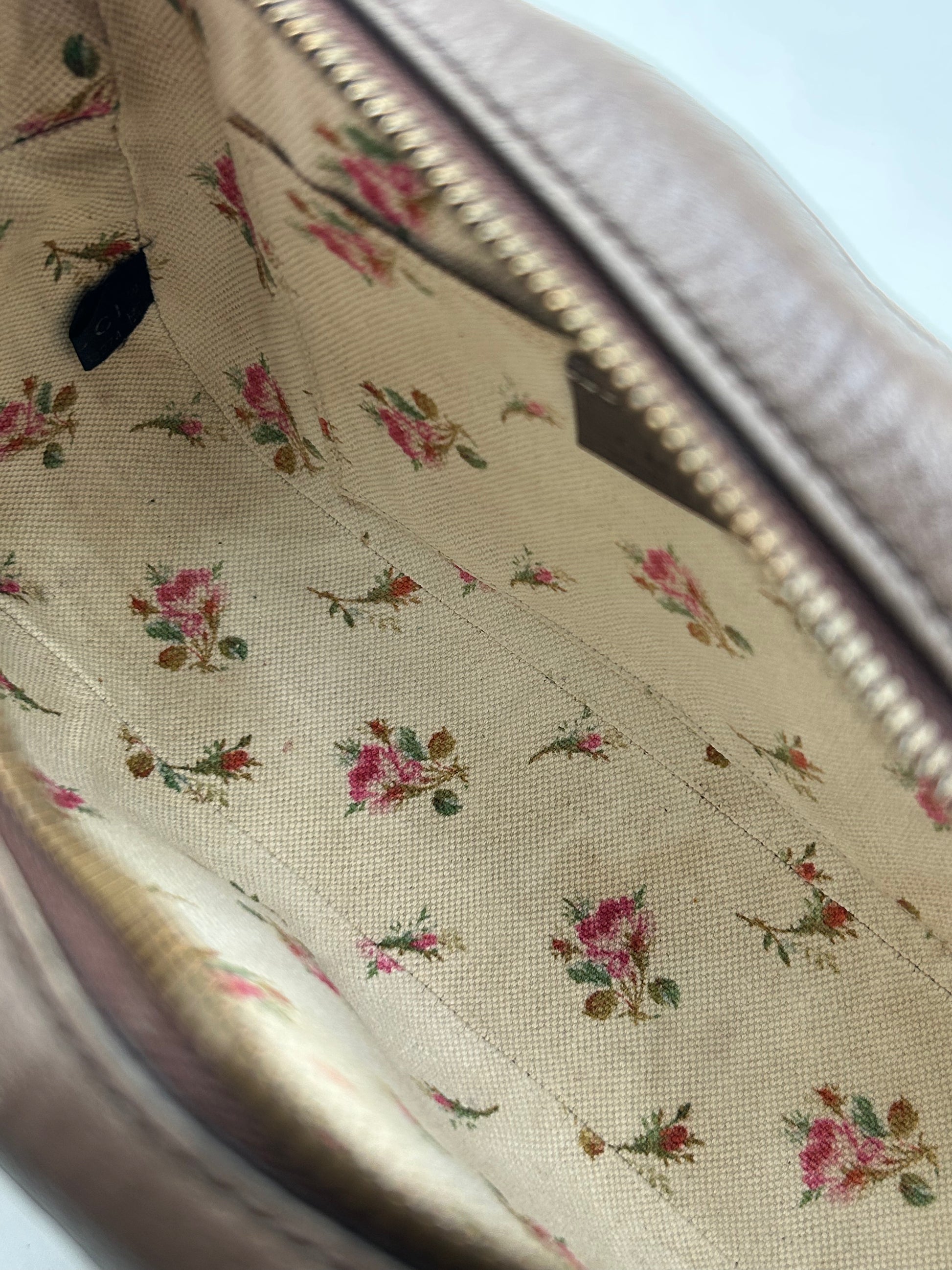 Gucci Supreme CamBag