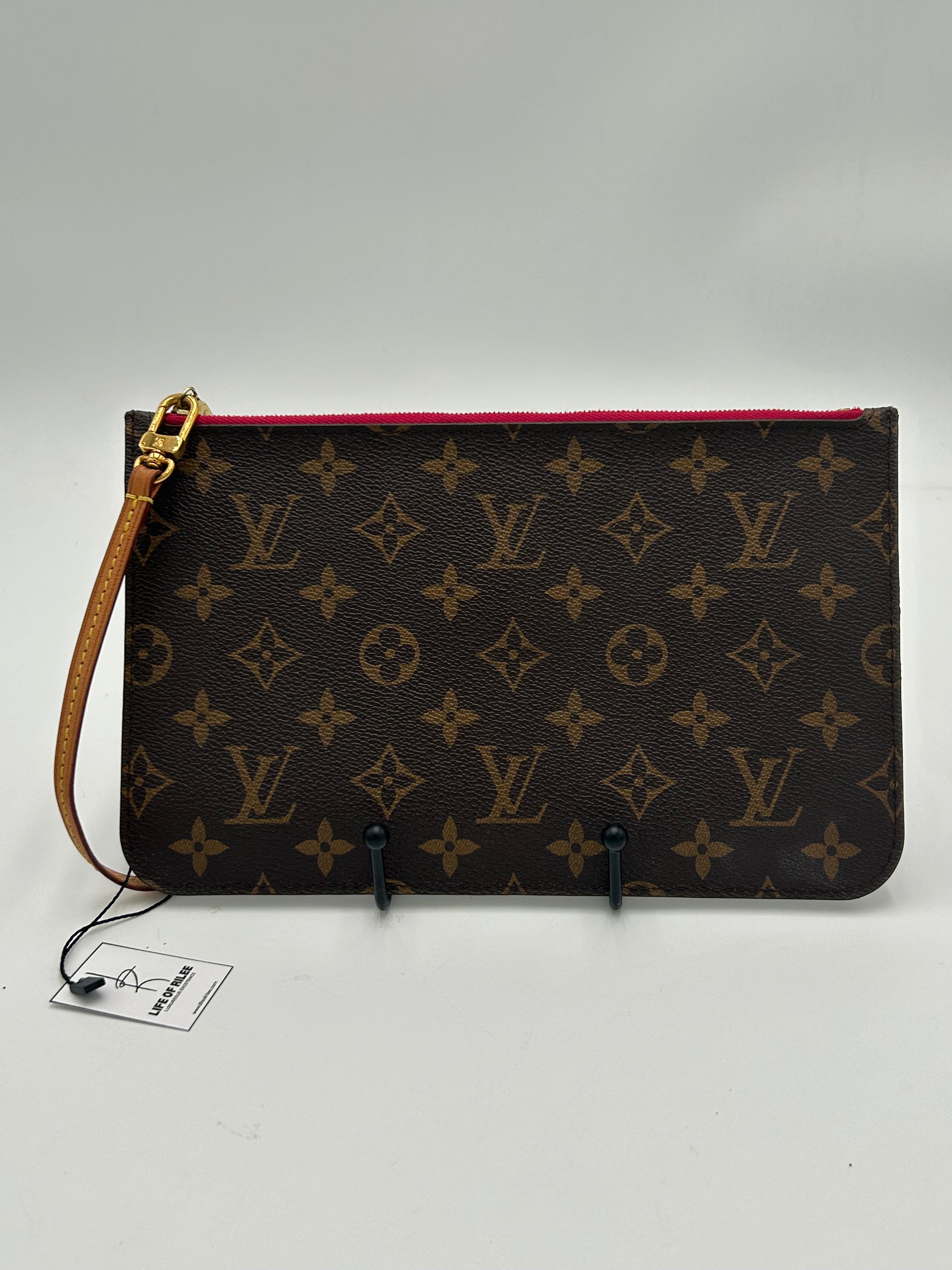 LV Pouch