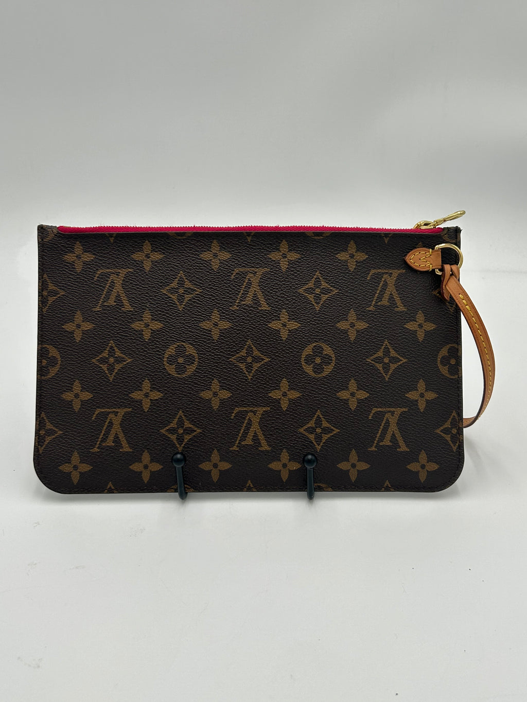 LV Pouch