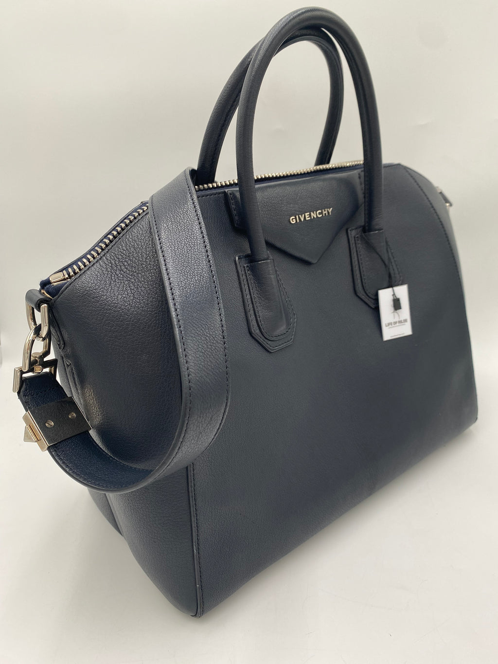 Givenchy Antigona Medium