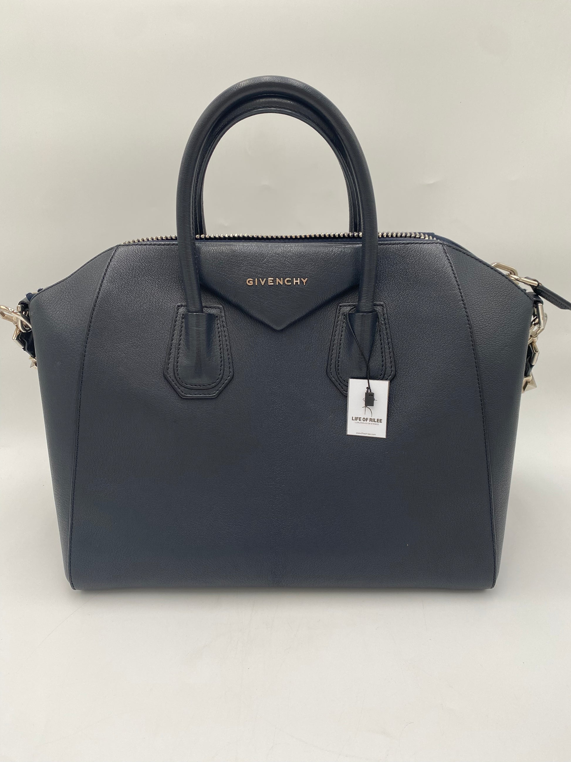 Givenchy Antigona Medium