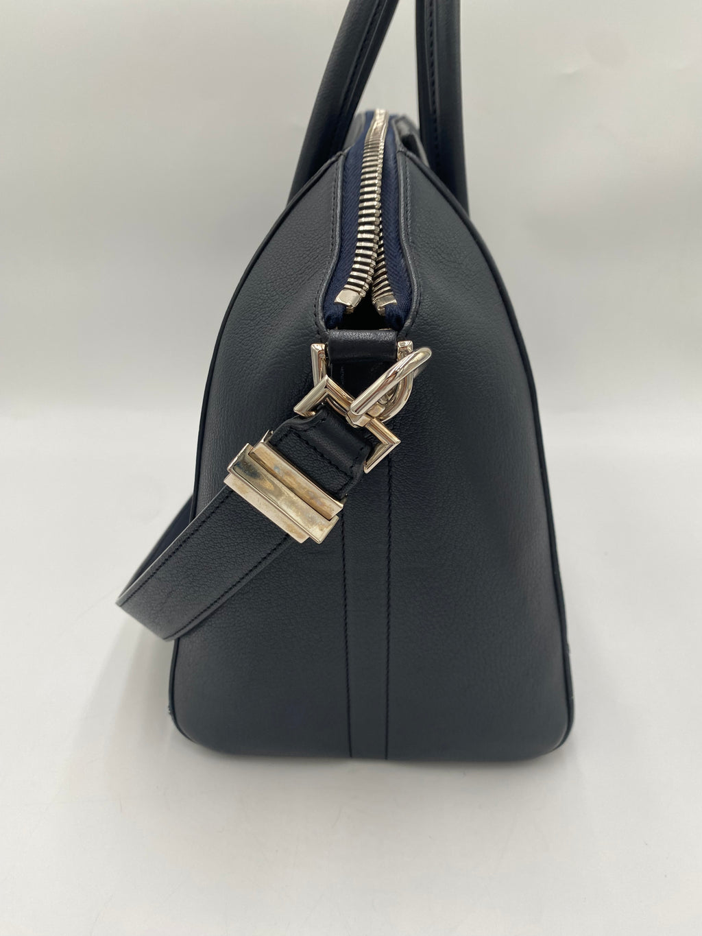 Givenchy Antigona Medium