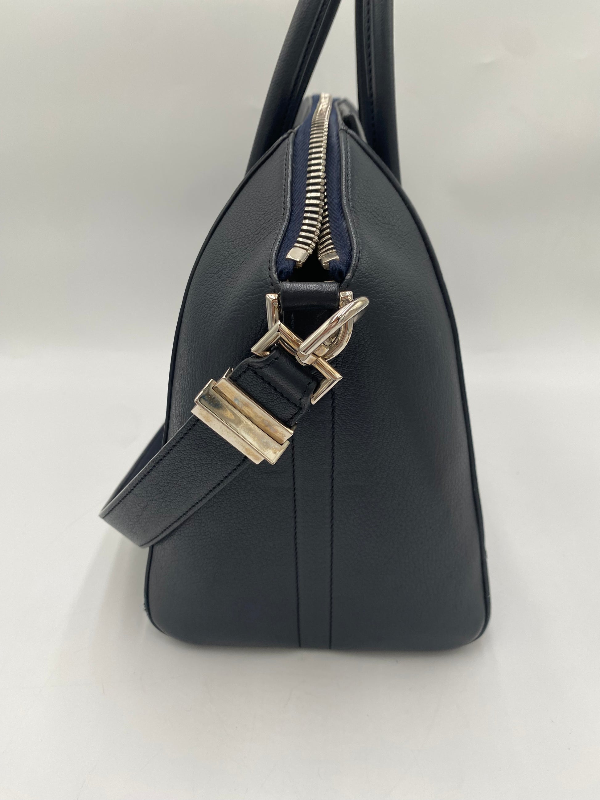 Givenchy Antigona Medium