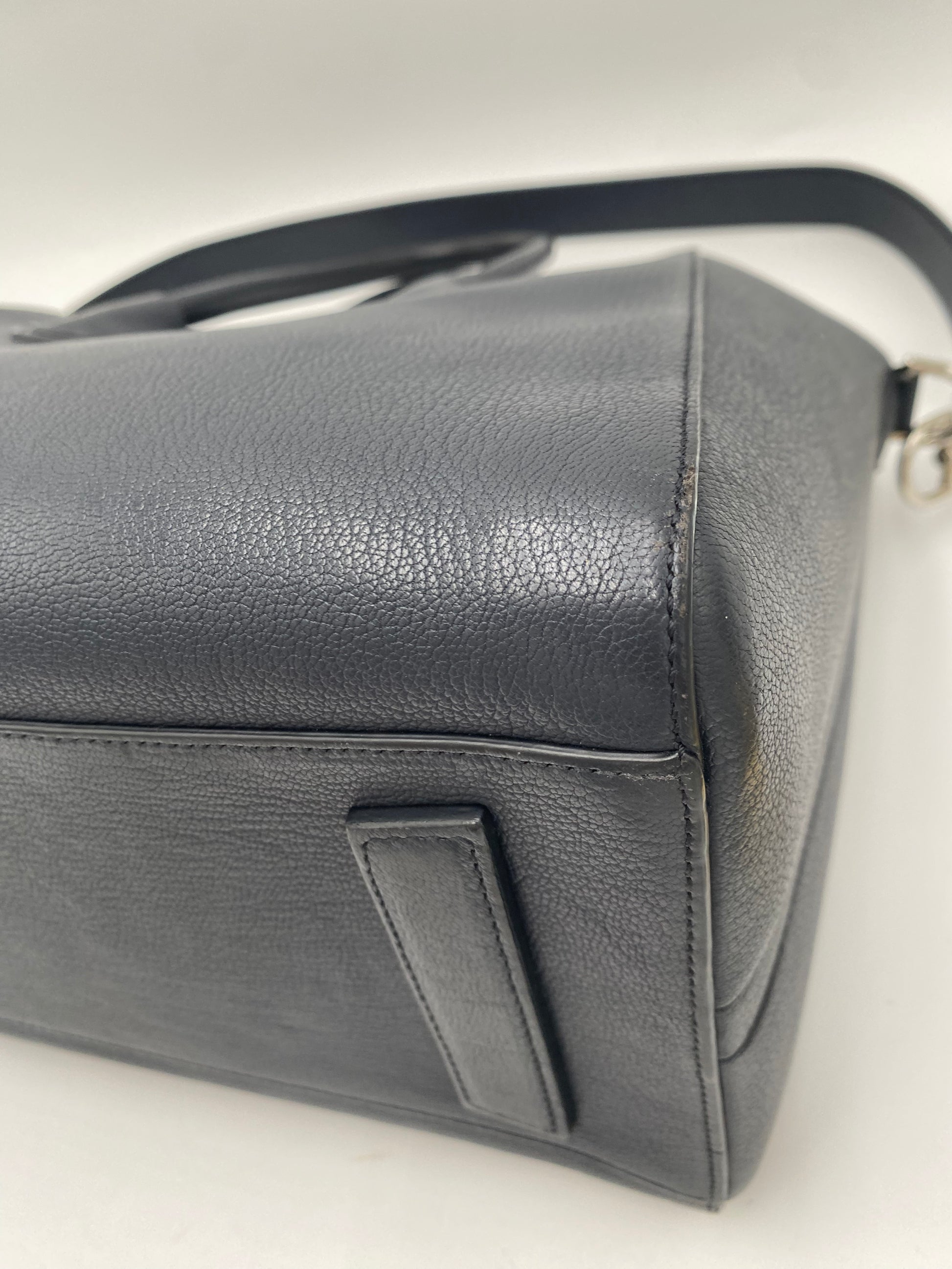 Givenchy Antigona Medium