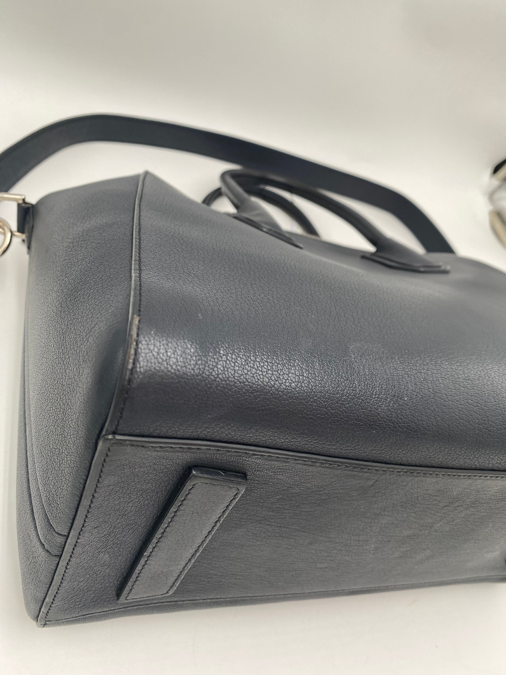 Givenchy Antigona Medium