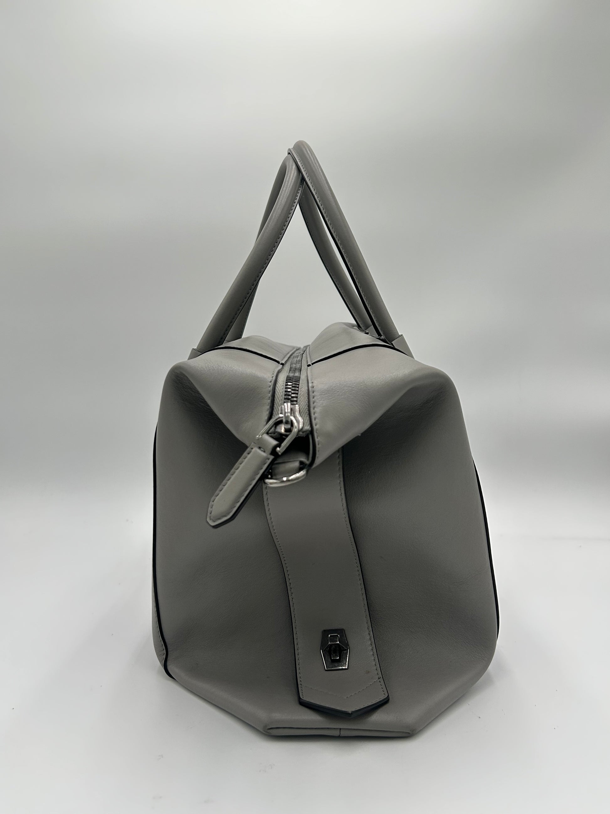 Givenchy Soft Antigona