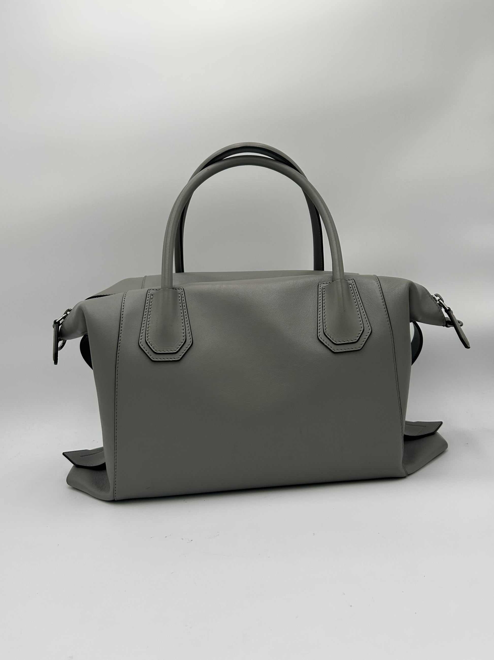 Givenchy Soft Antigona