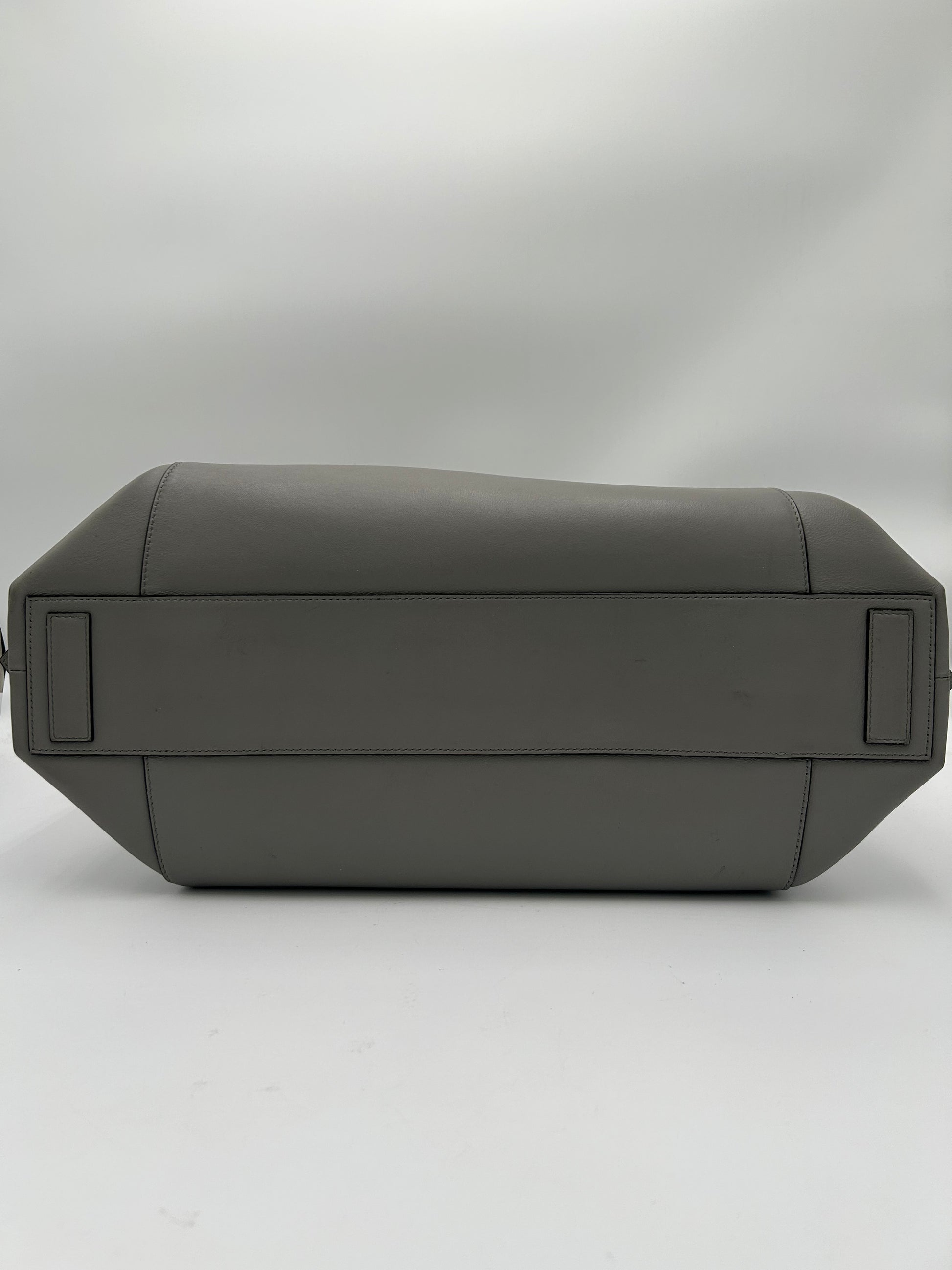 Givenchy Soft Antigona