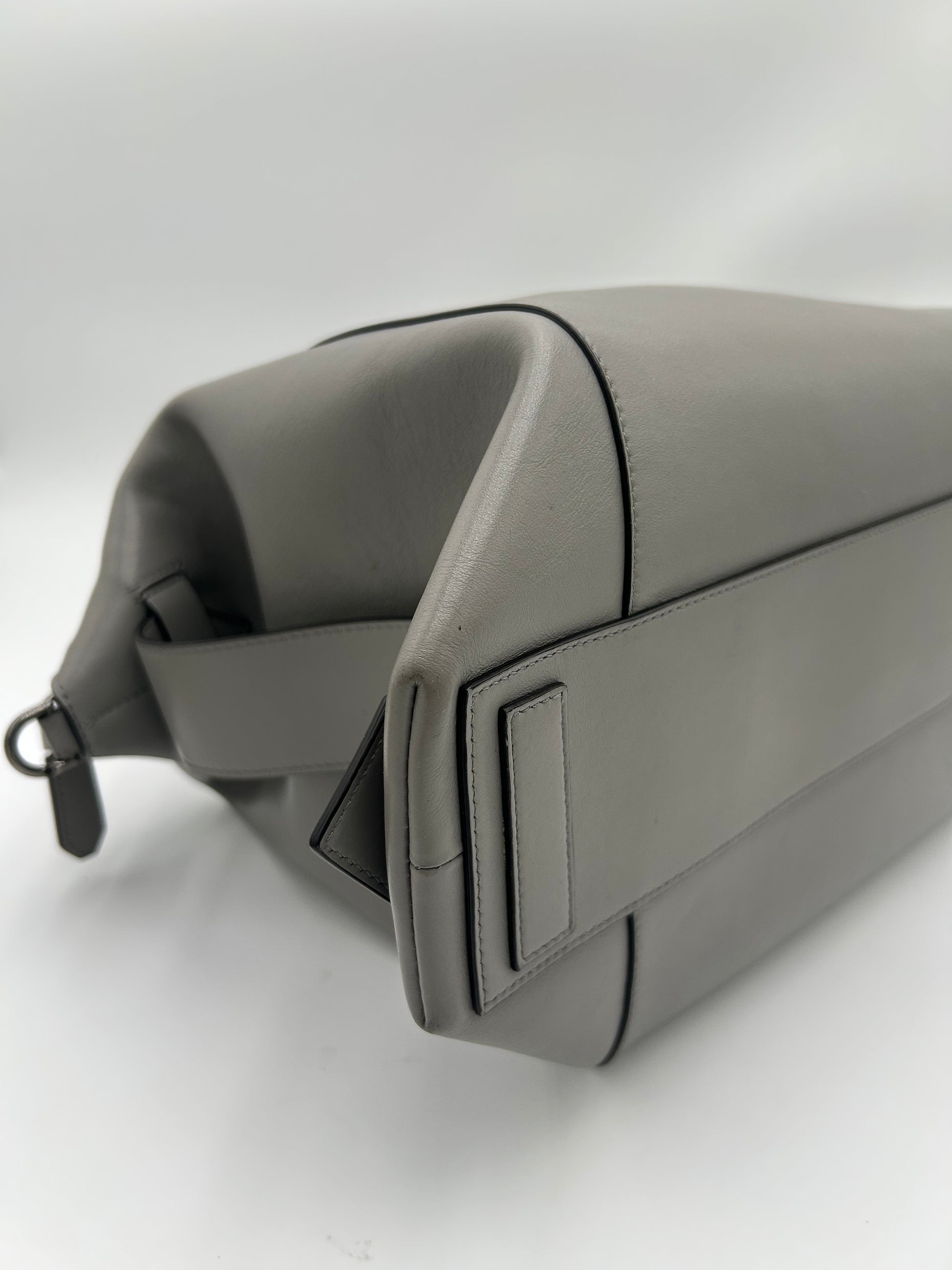 Givenchy Soft Antigona