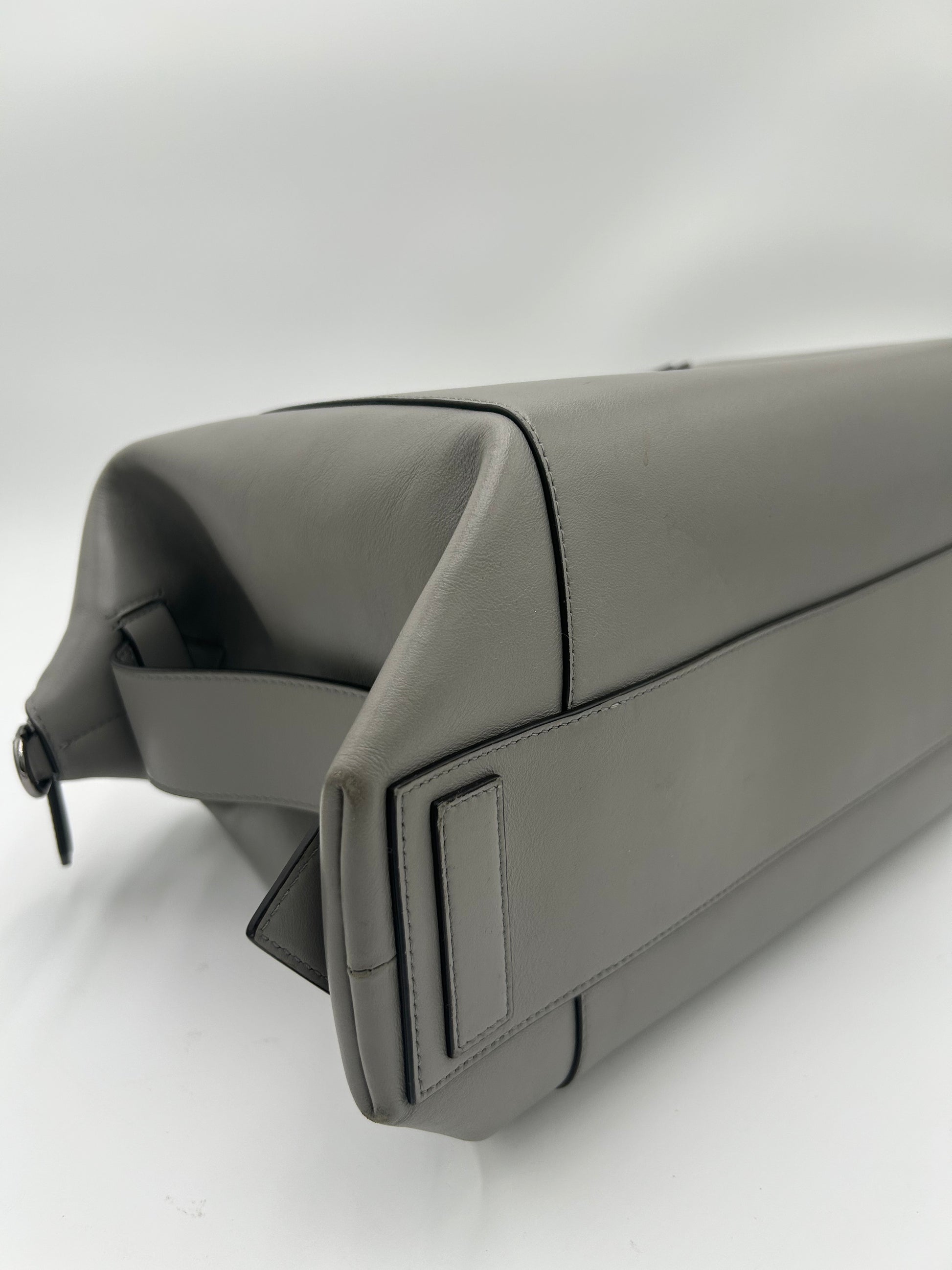 Givenchy Soft Antigona