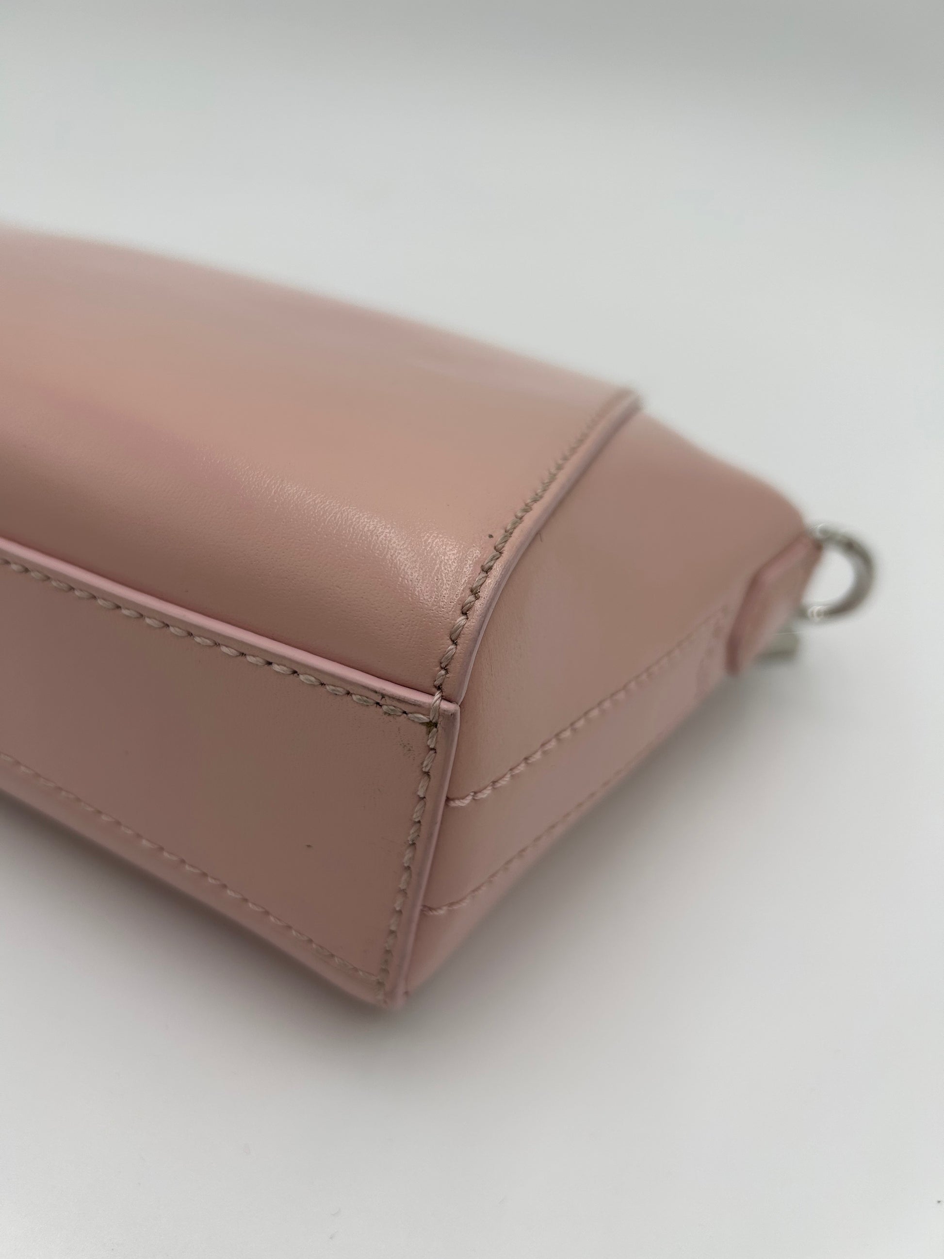 Givenchy Nano Antigona