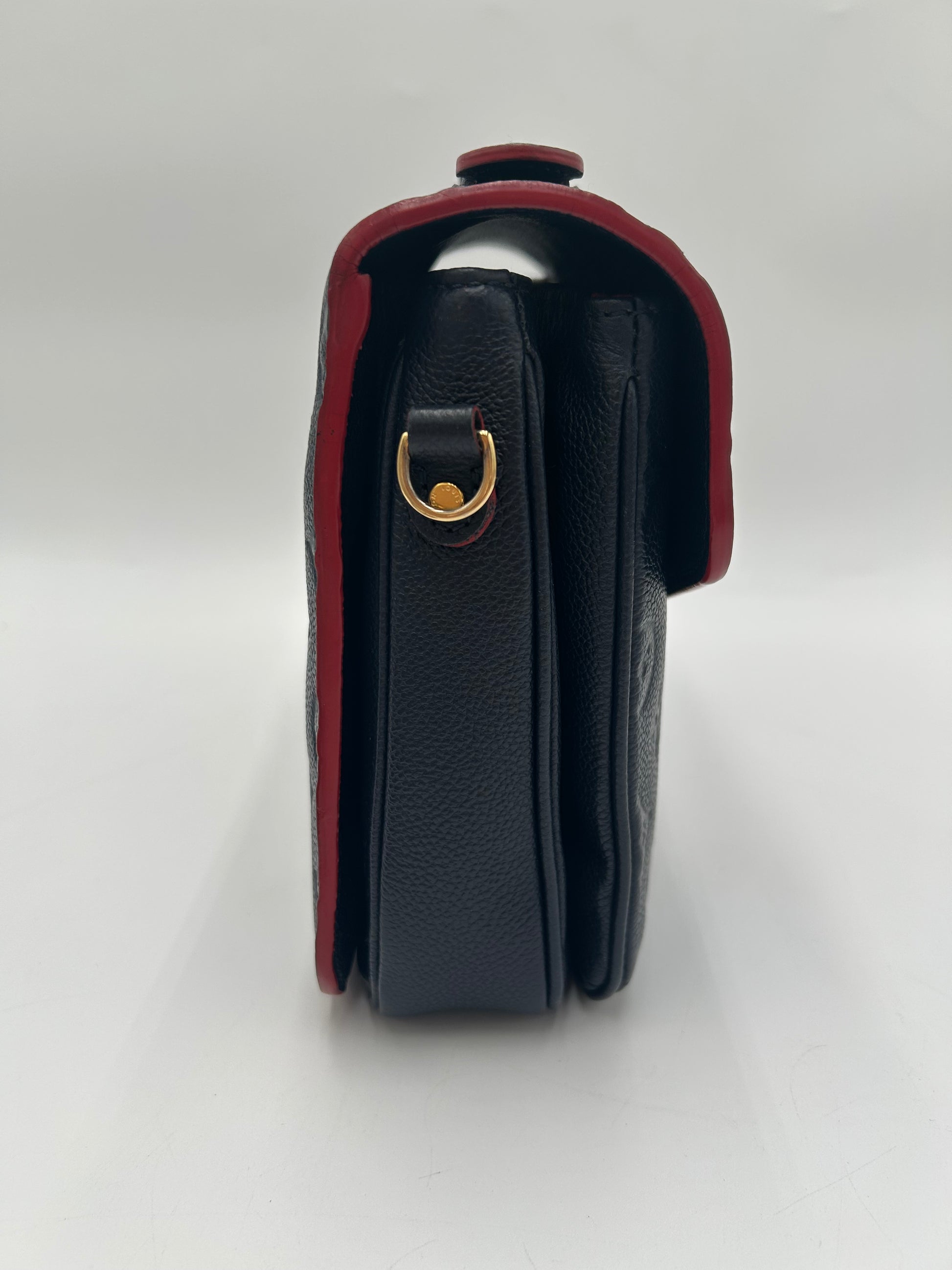 Louis Vuitton Pochette Metis