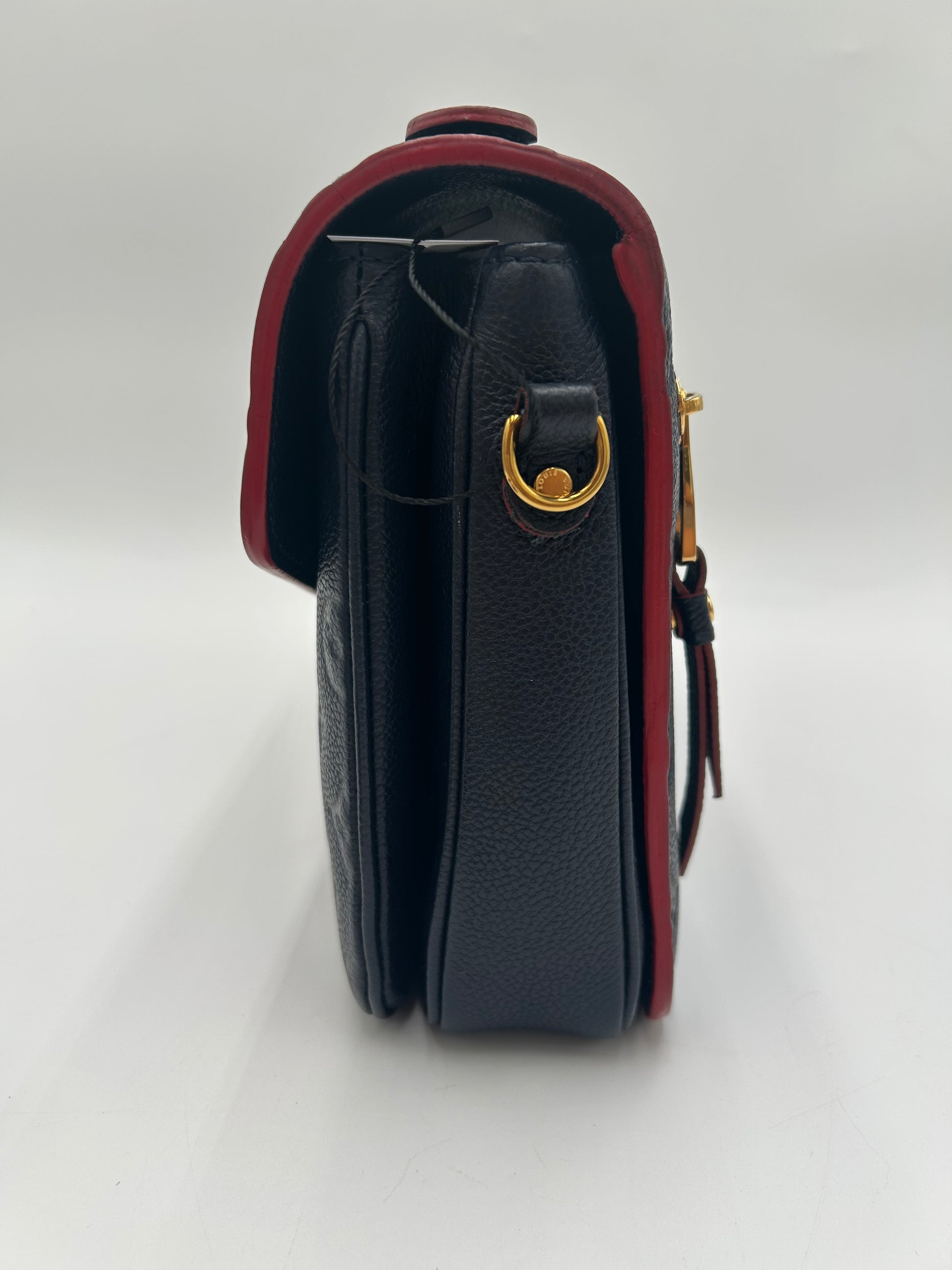 Louis Vuitton Pochette Metis