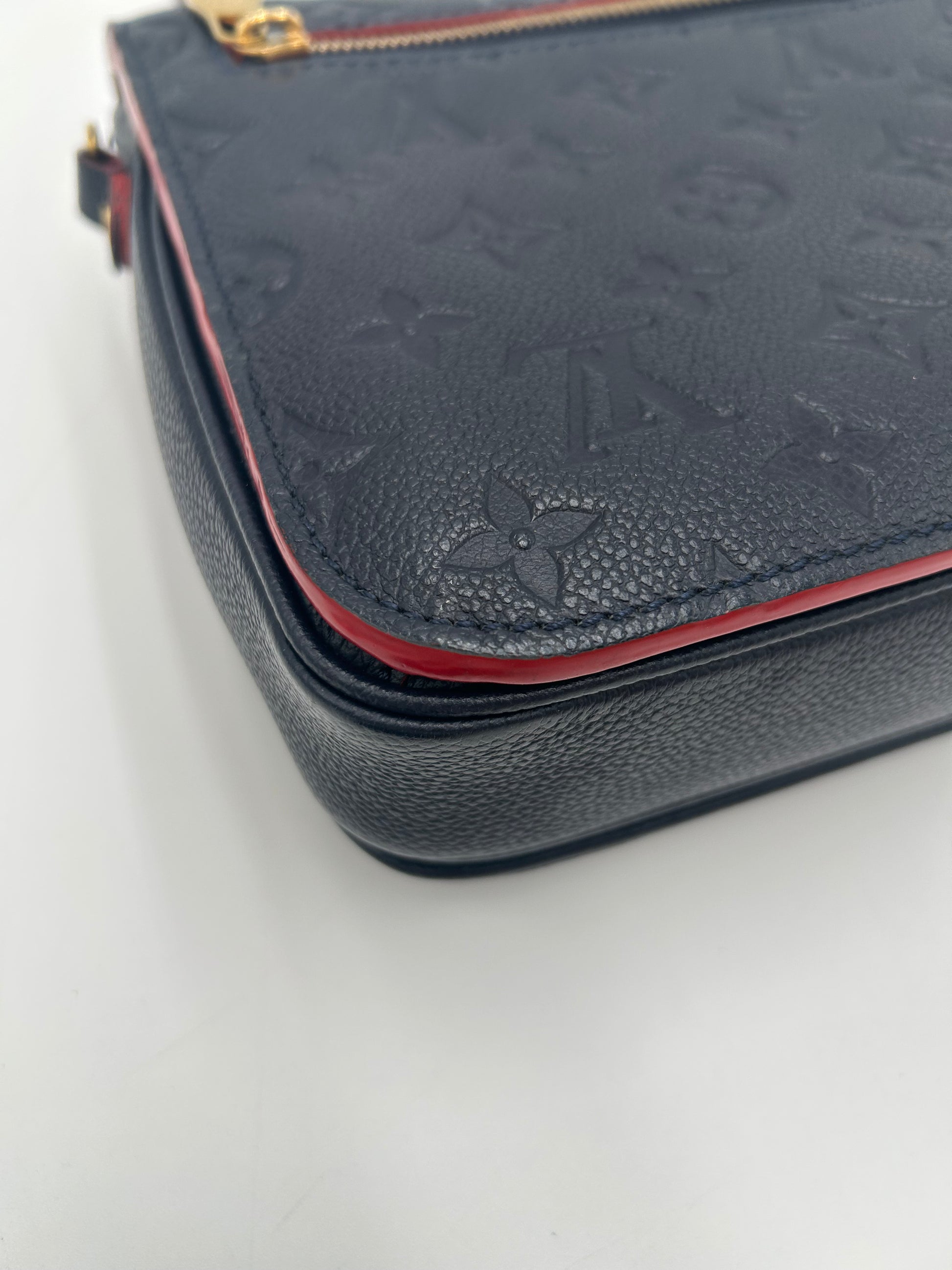 Louis Vuitton Pochette Metis