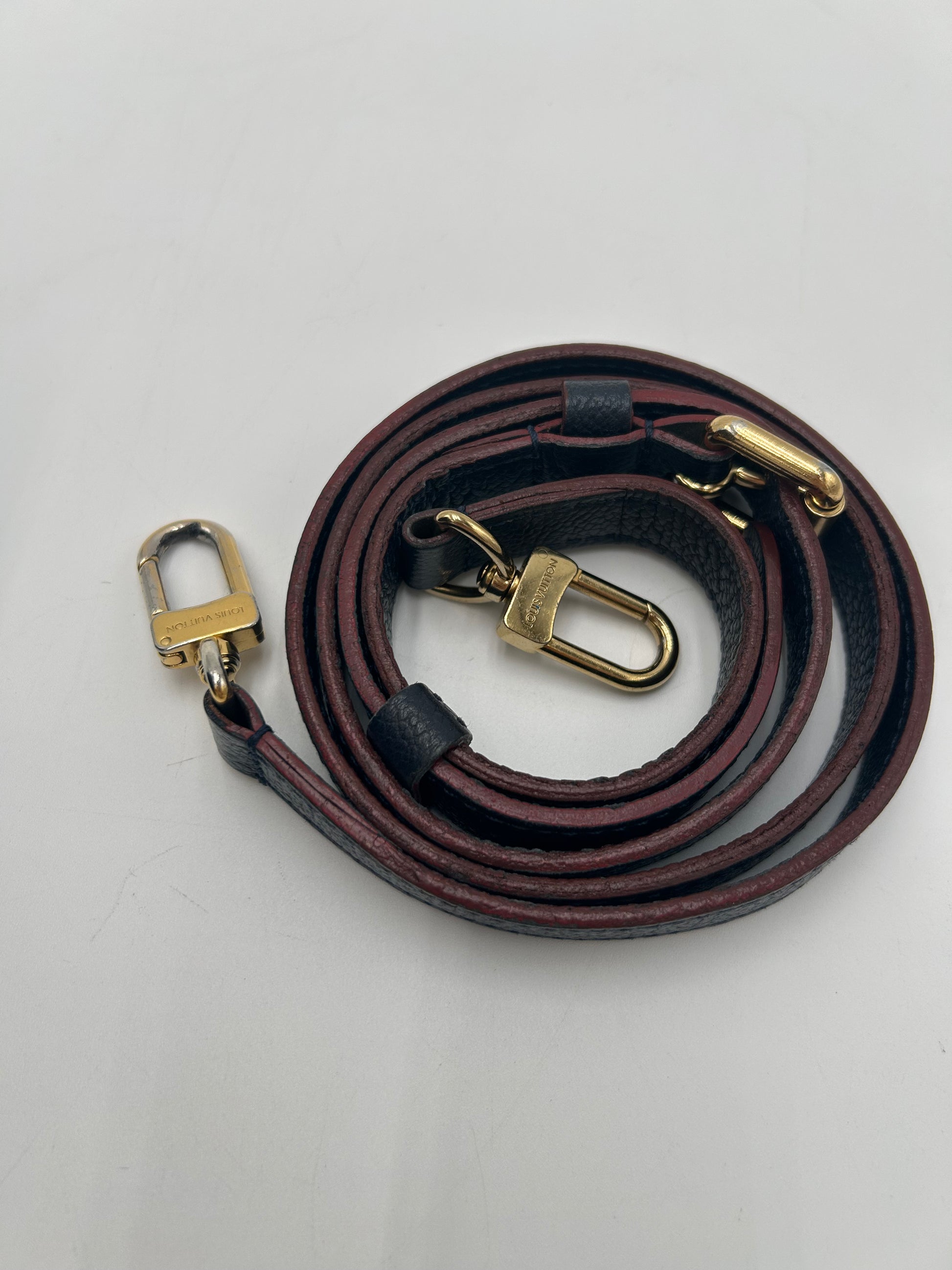 Louis Vuitton Pochette Metis