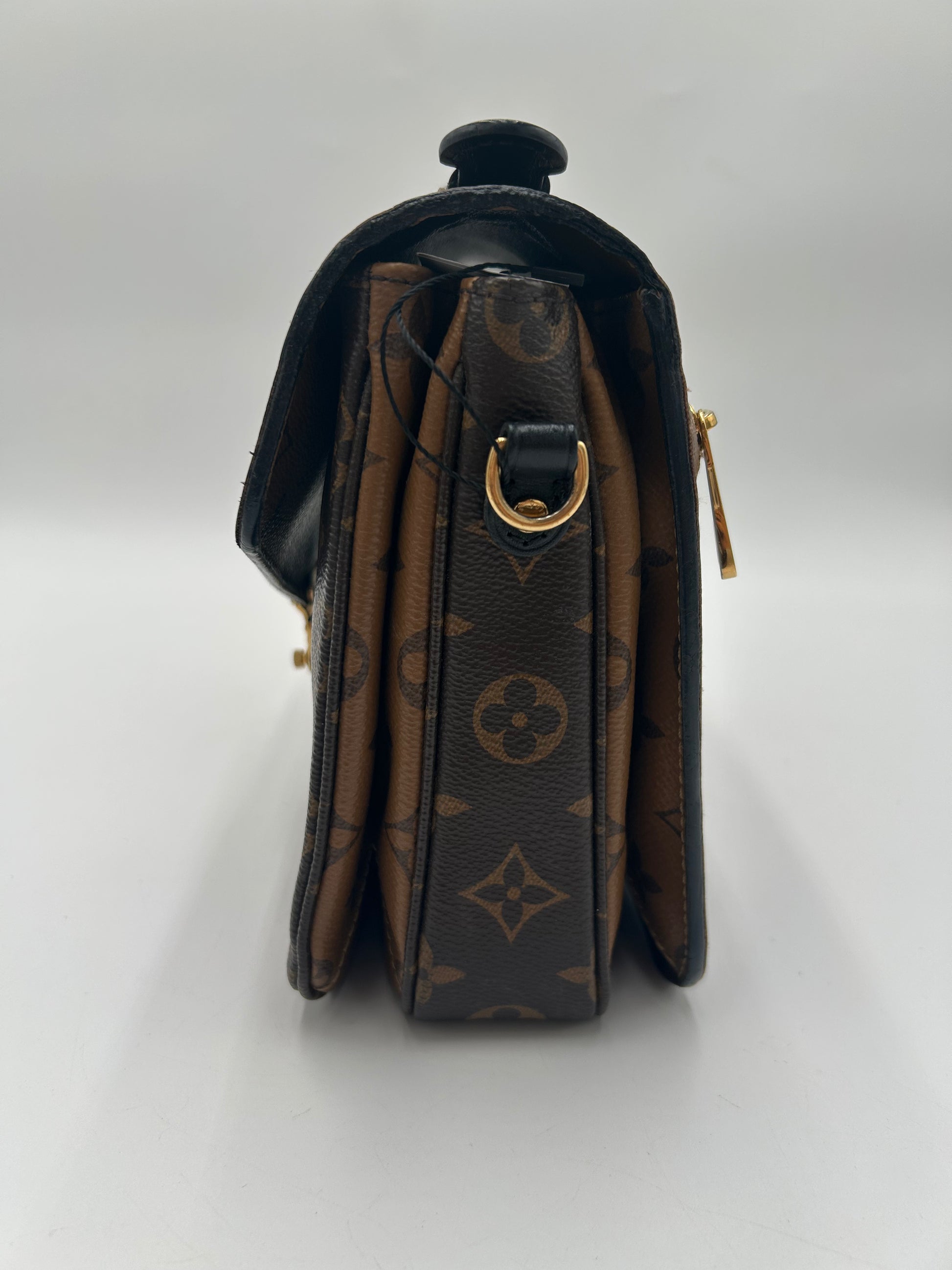 Louis Vuitton Pochette Metis