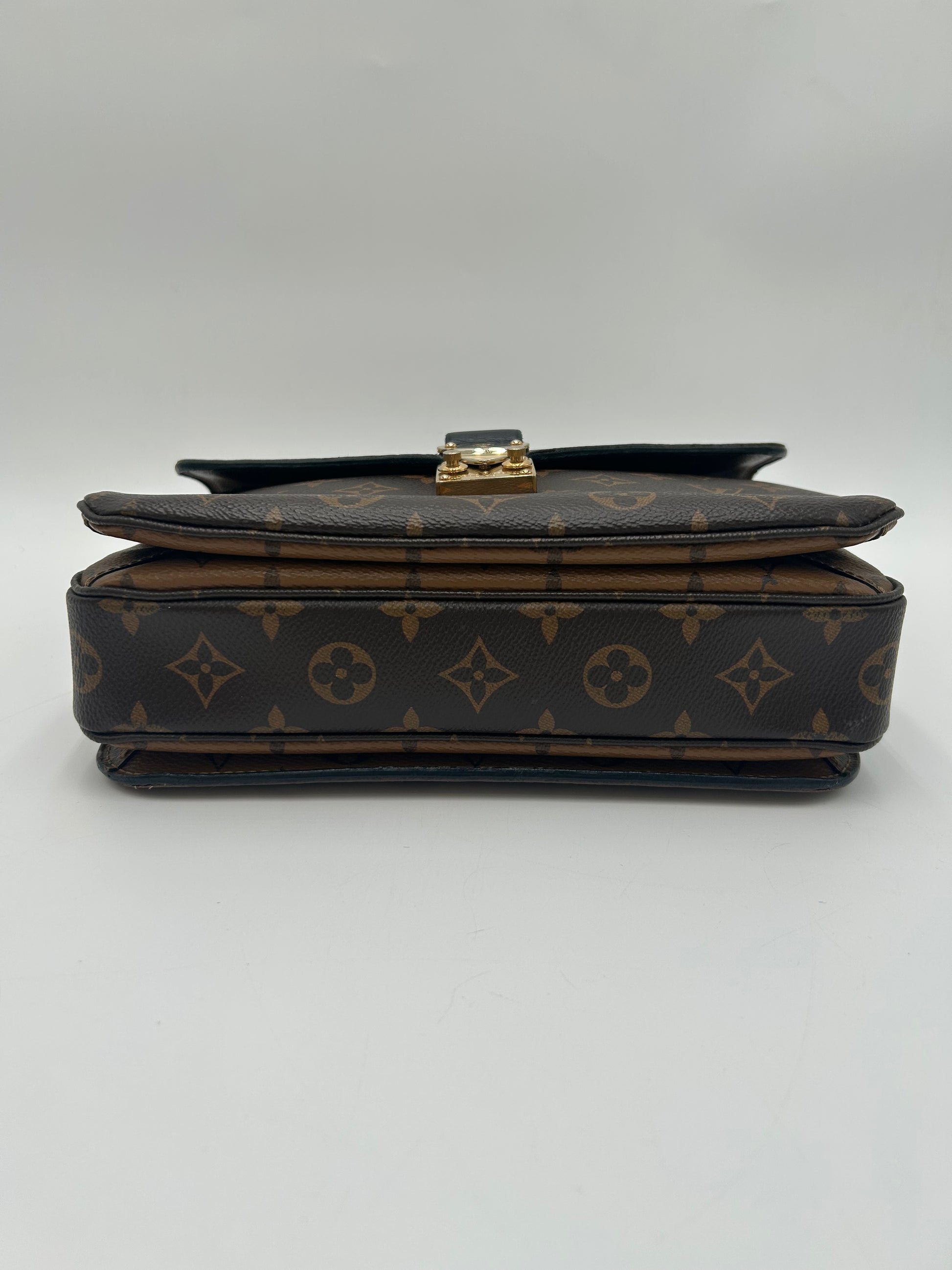 Louis Vuitton Pochette Metis