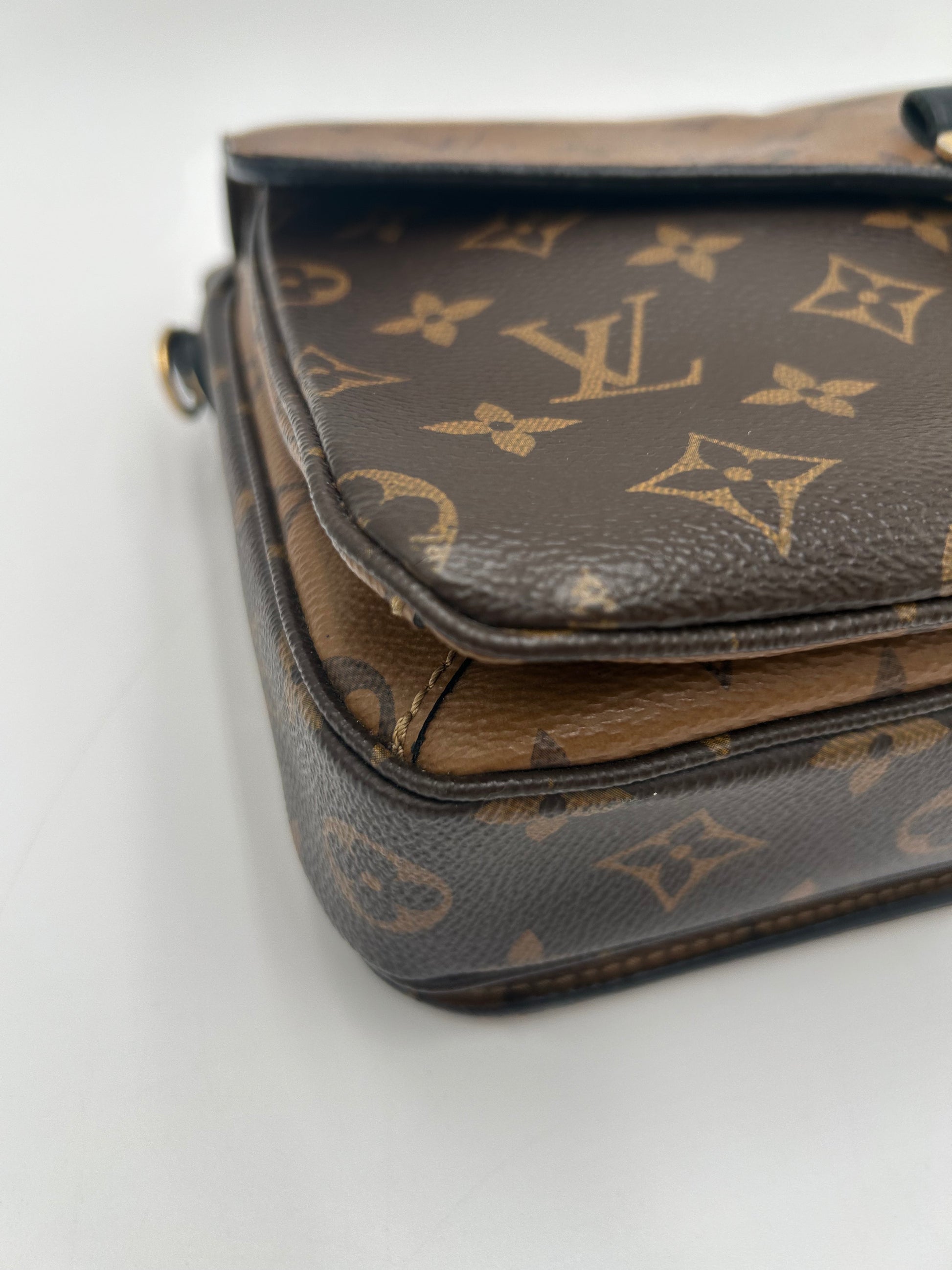 Louis Vuitton Pochette Metis