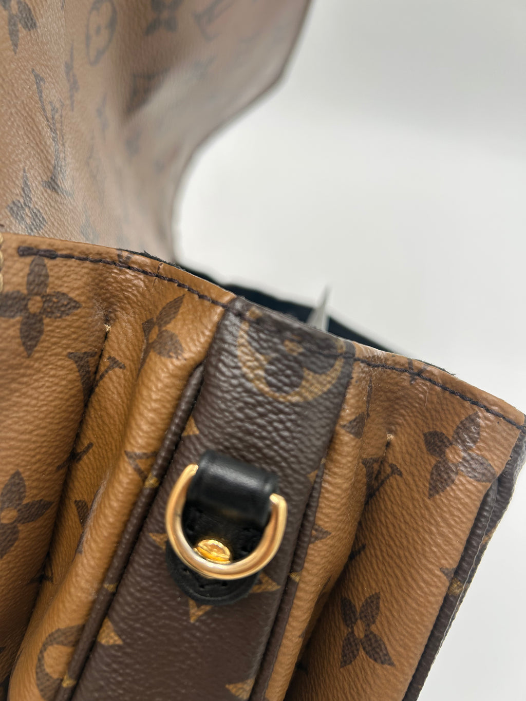 Louis Vuitton Pochette Metis