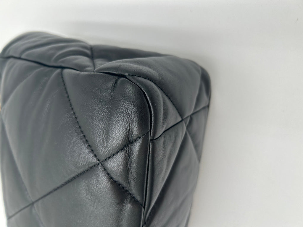 Chanel 19 Large