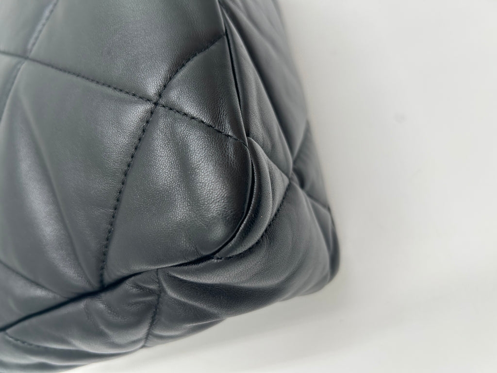 Chanel 19 Large