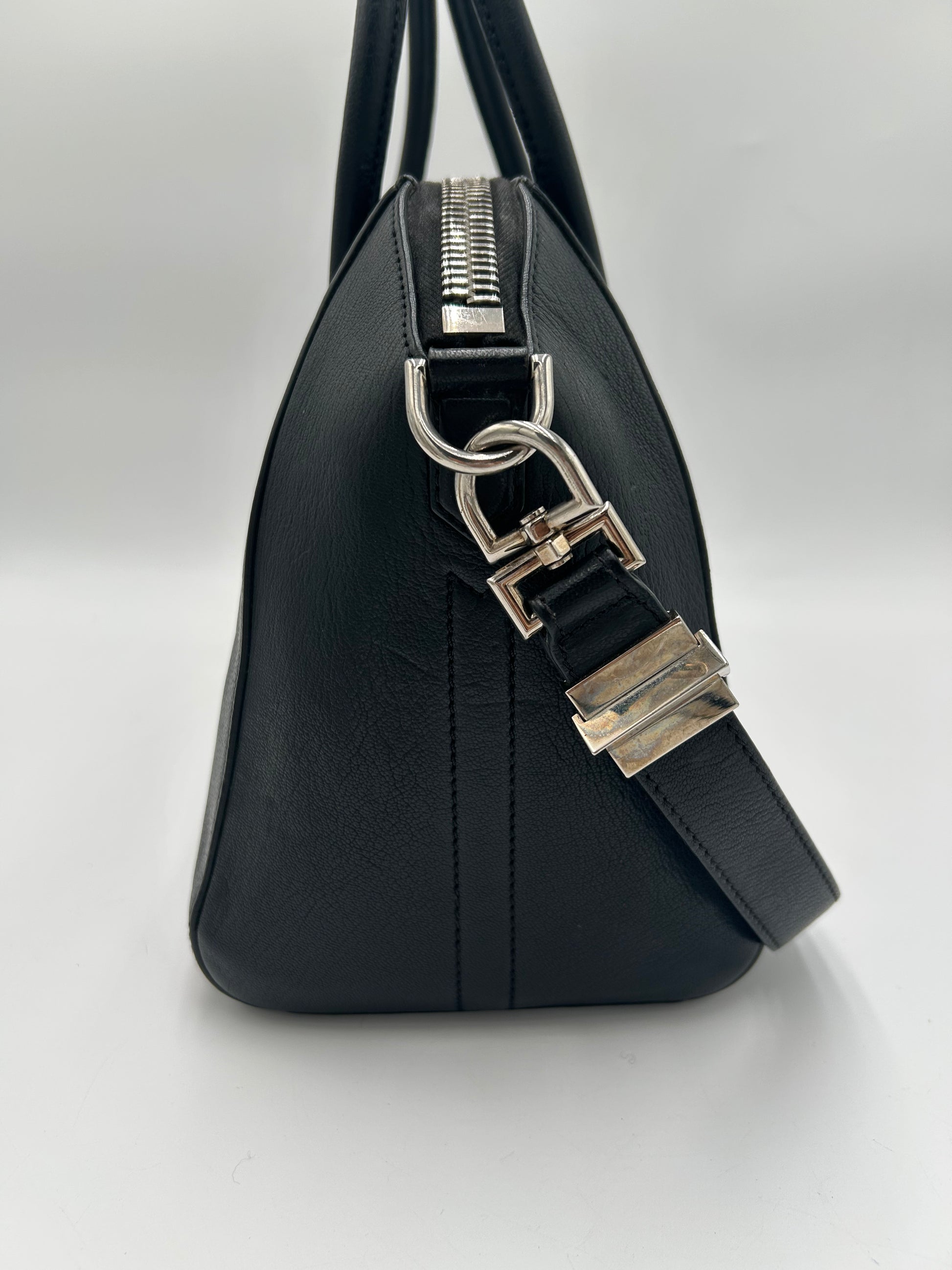 Givenchy Antigona Small