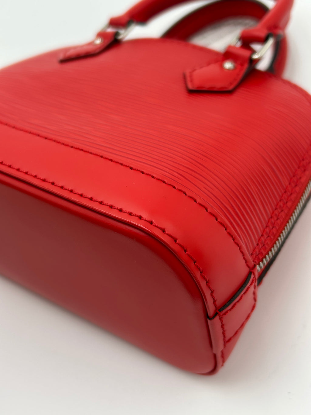 LV Alma Nano