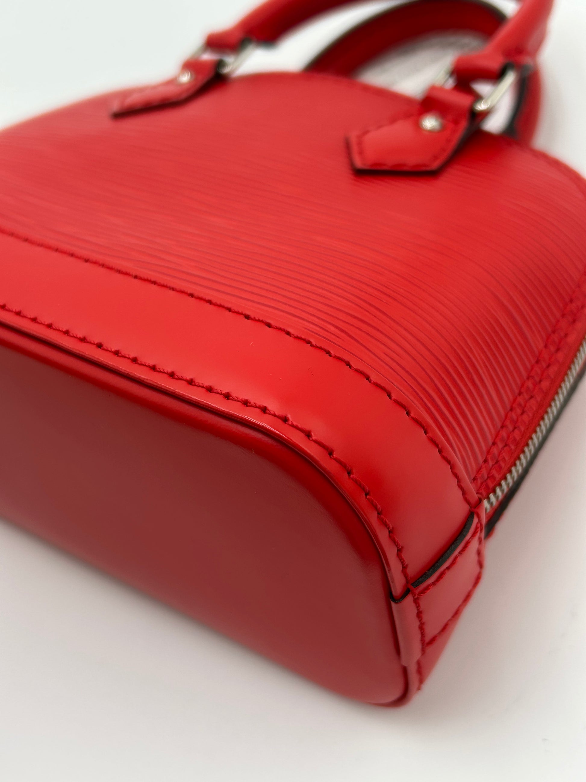 LV Alma Nano