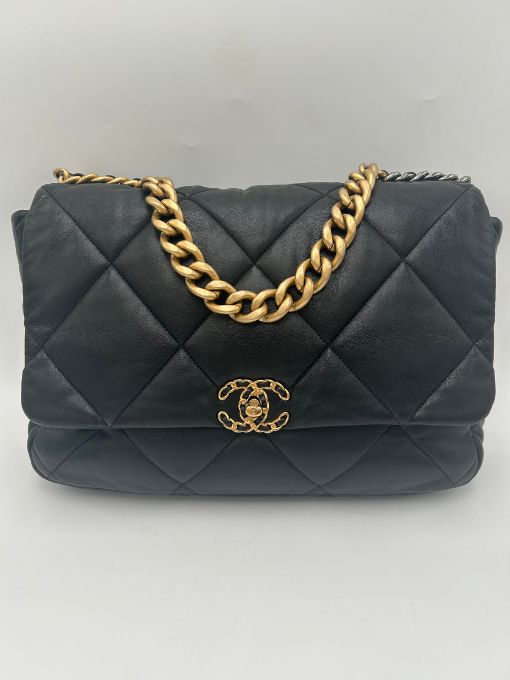 Chanel C19 Maxi