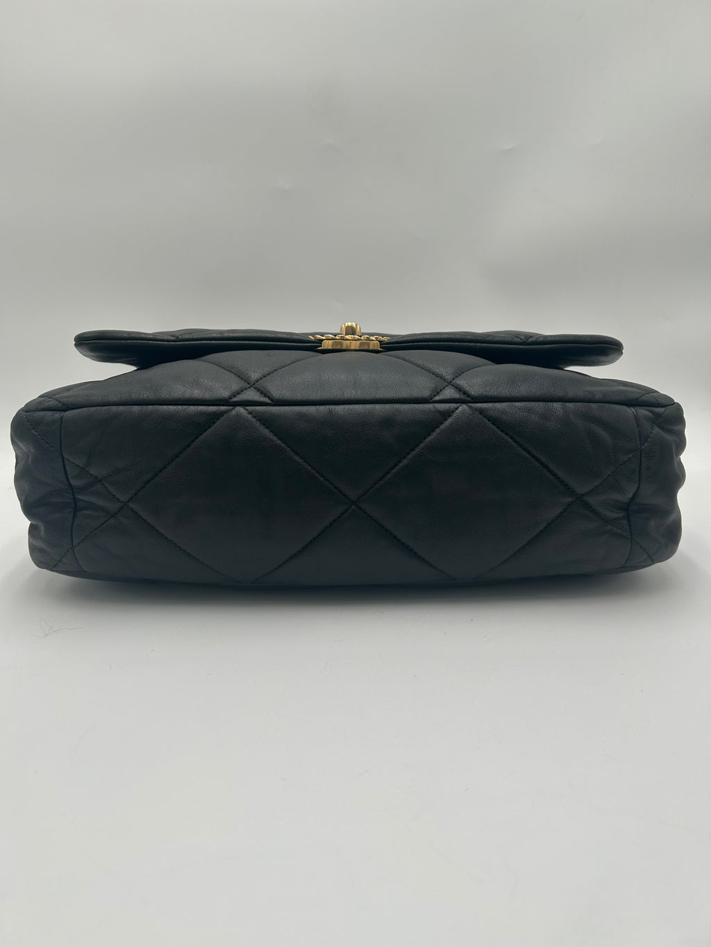 Chanel C19 Maxi