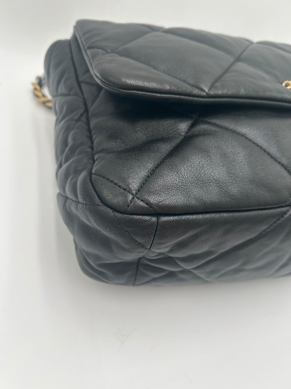 Chanel C19 Maxi