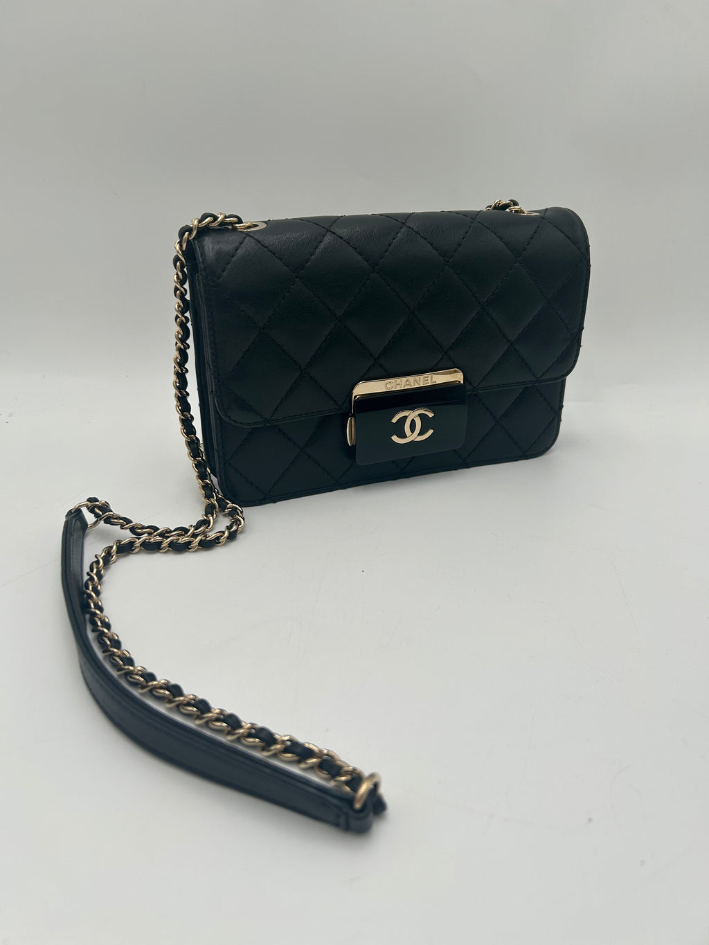 Chanel Beauty Lock Flap