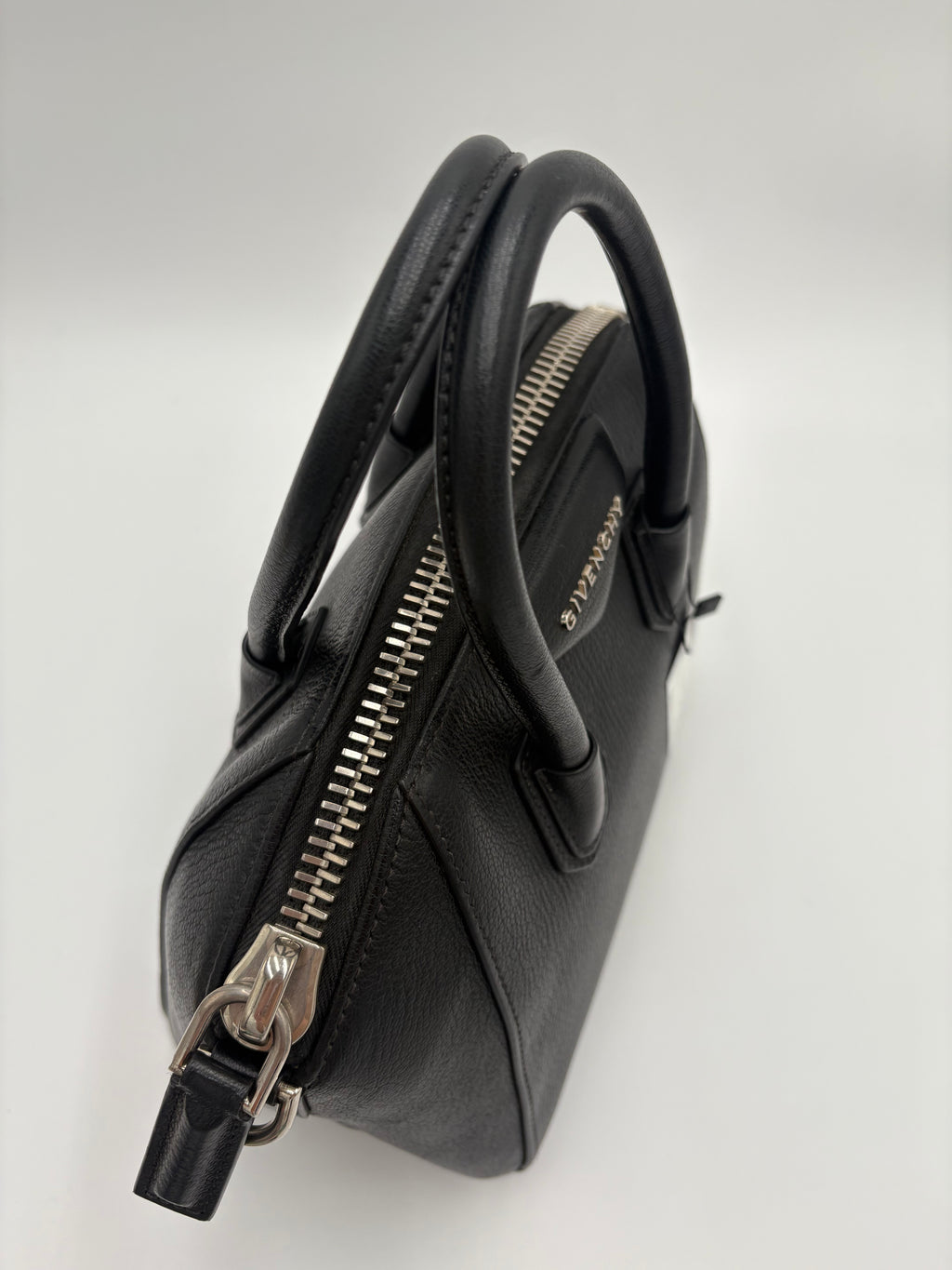 Givenchy Mini Antigona