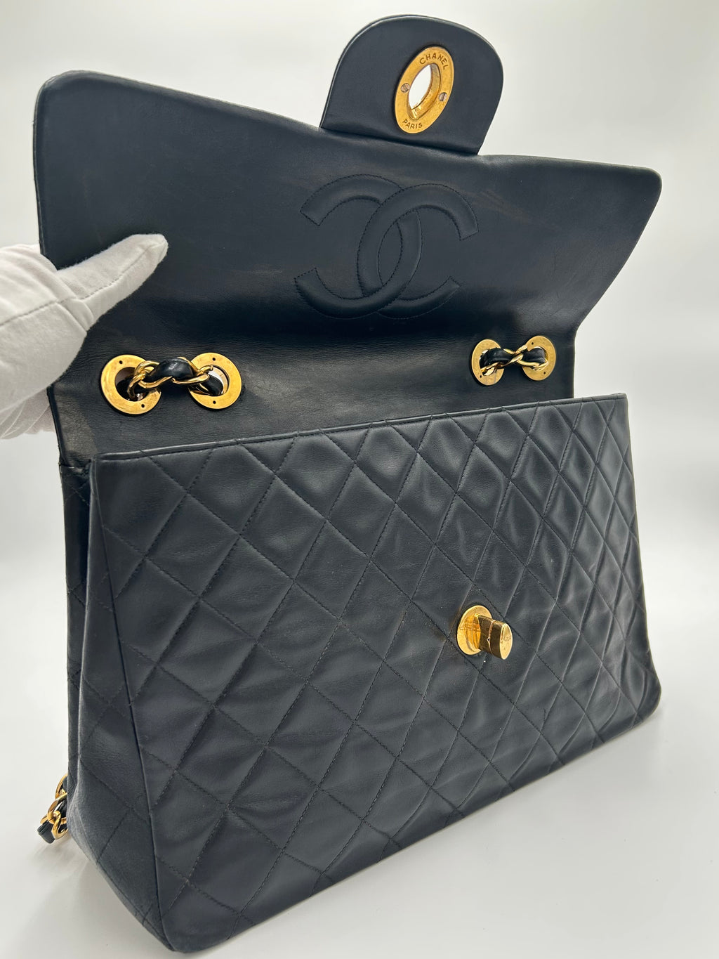 Chanel Maxi Big CC