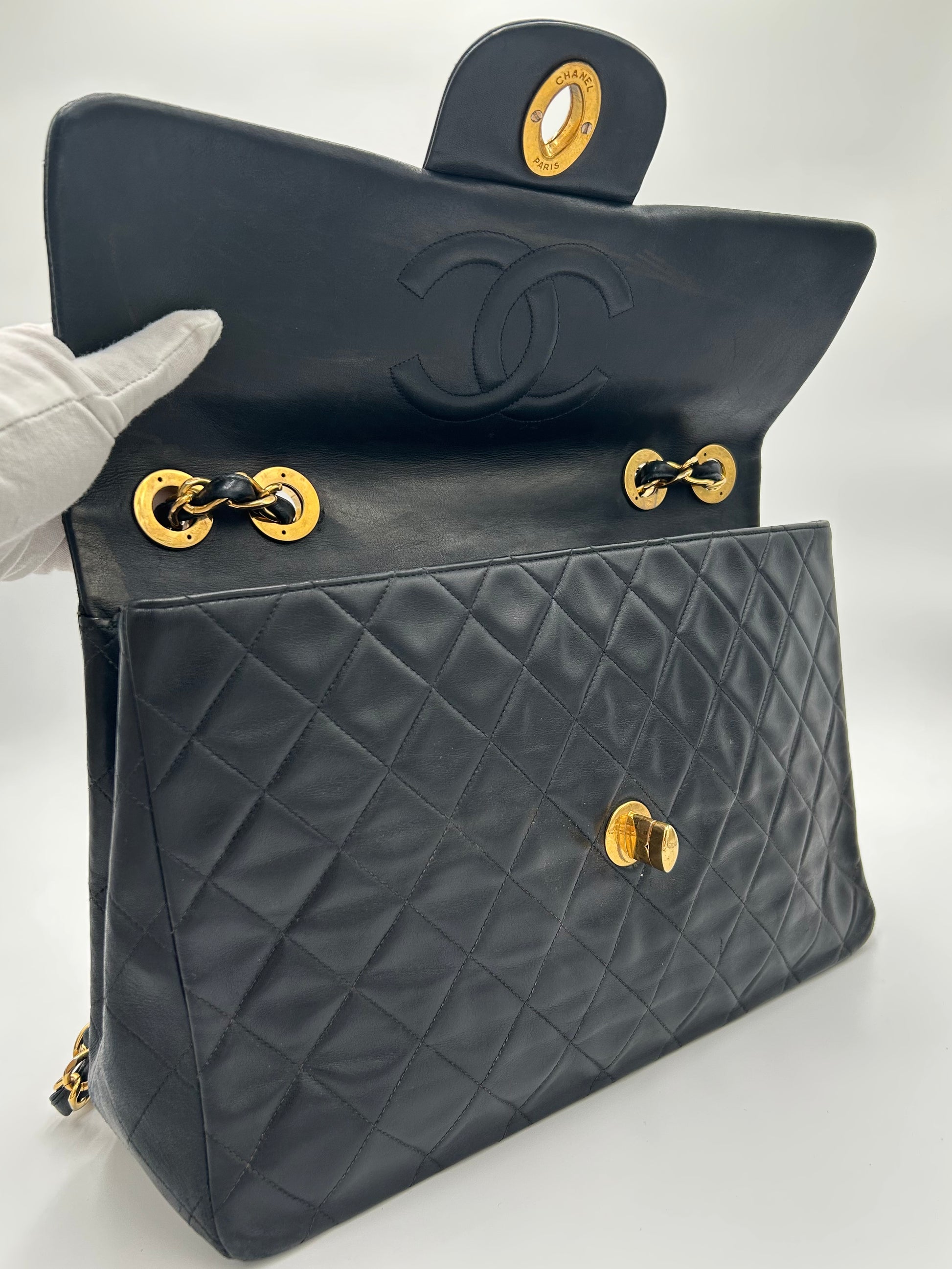 Chanel Maxi Big CC