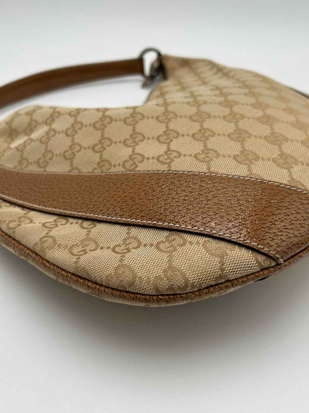 Gucci Monogram Shoulderbag