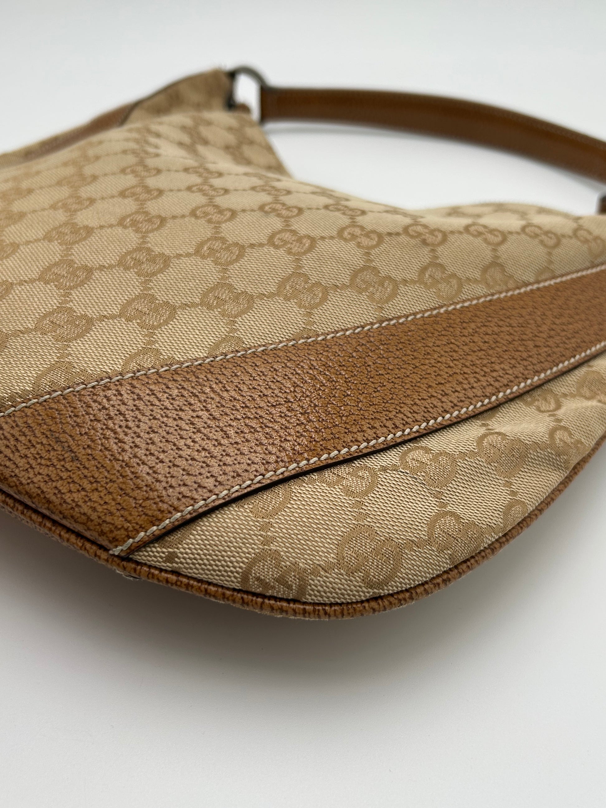 Gucci Monogram Shoulderbag