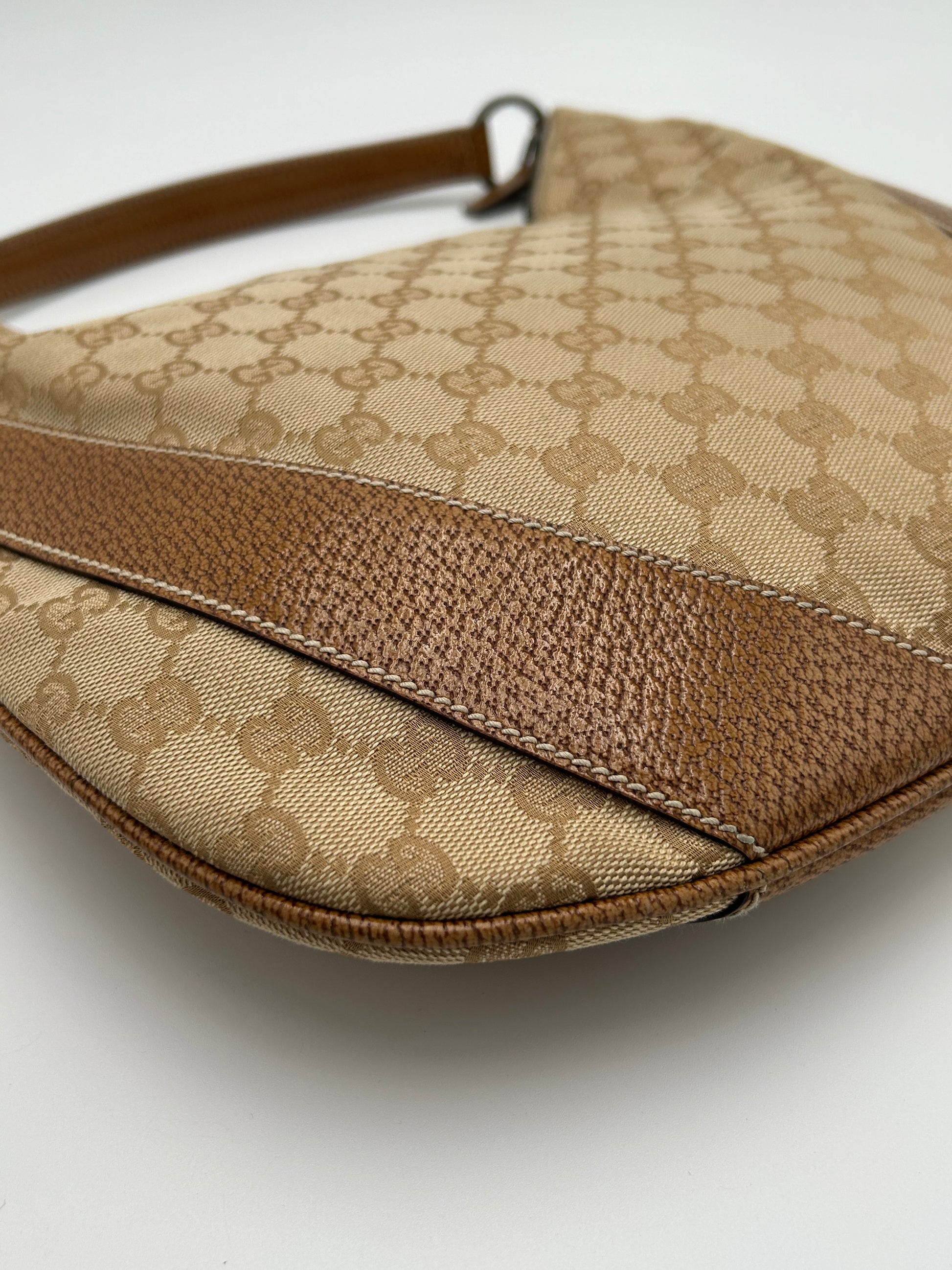 Gucci Monogram Shoulderbag