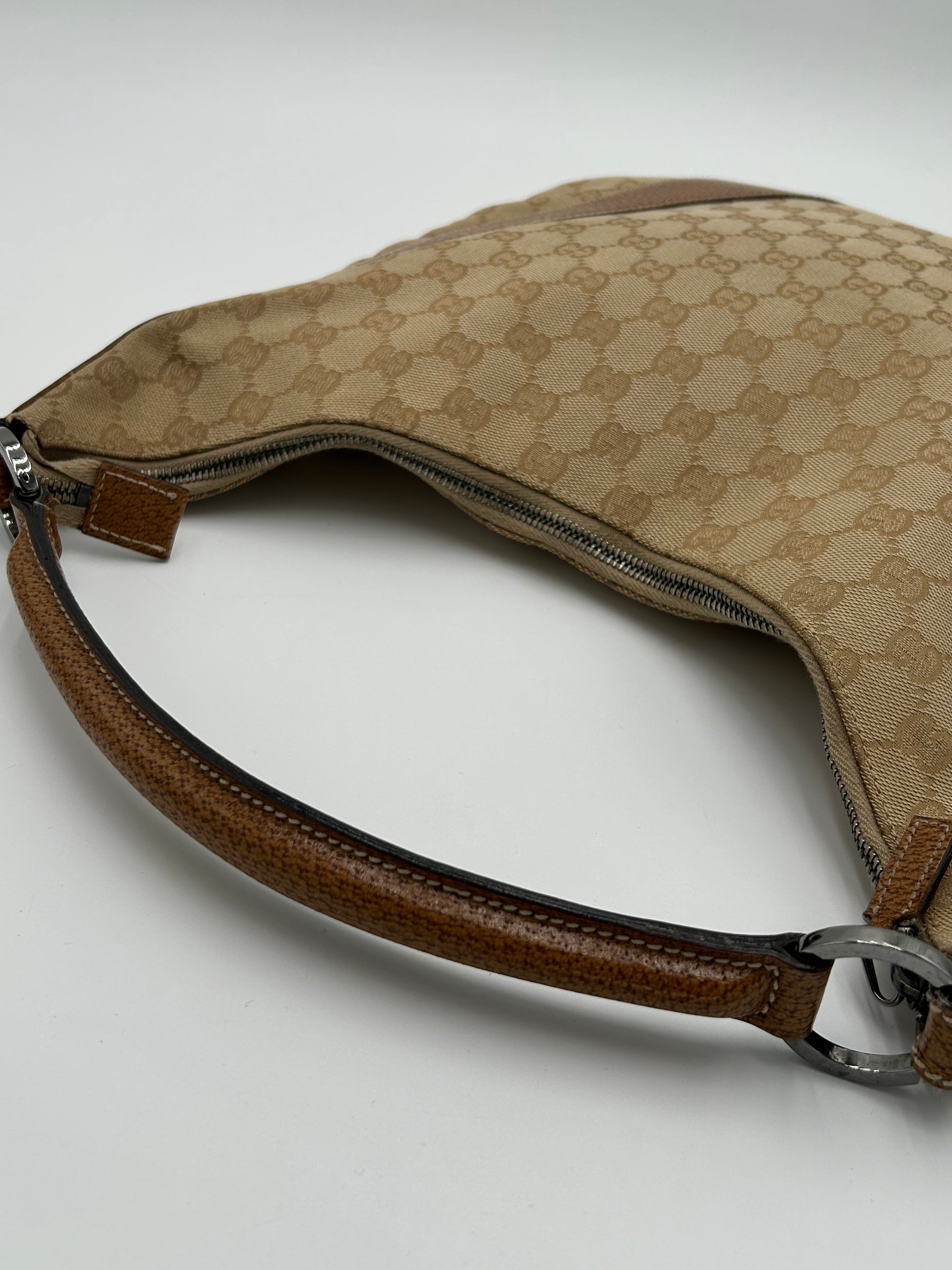 Gucci Monogram Shoulderbag