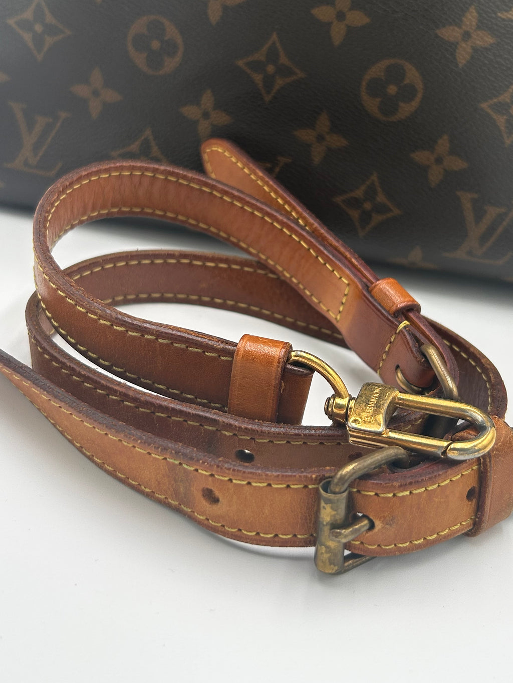 LV Speedy Bandouliere 30