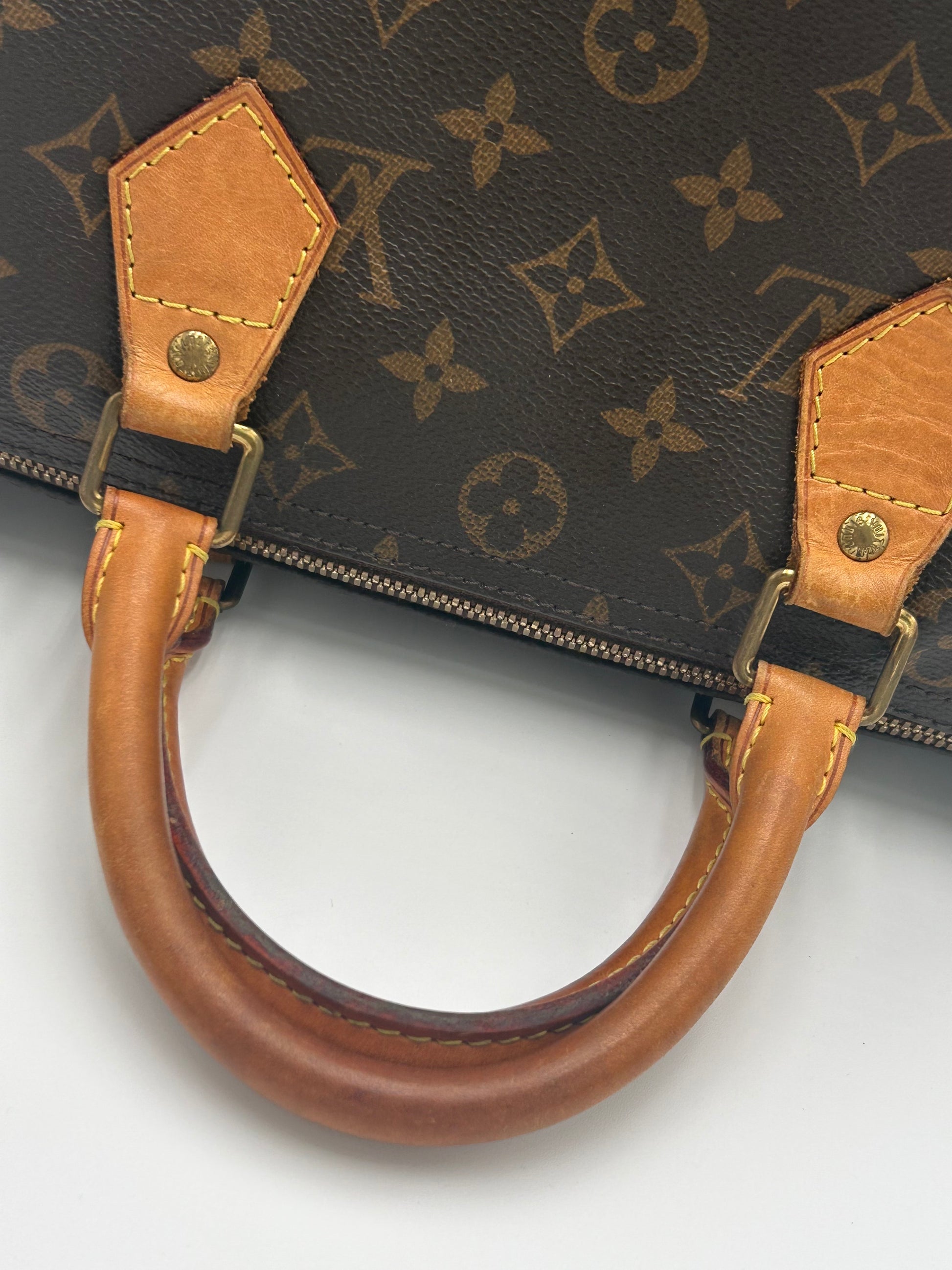 LV Speedy Bandouliere 30