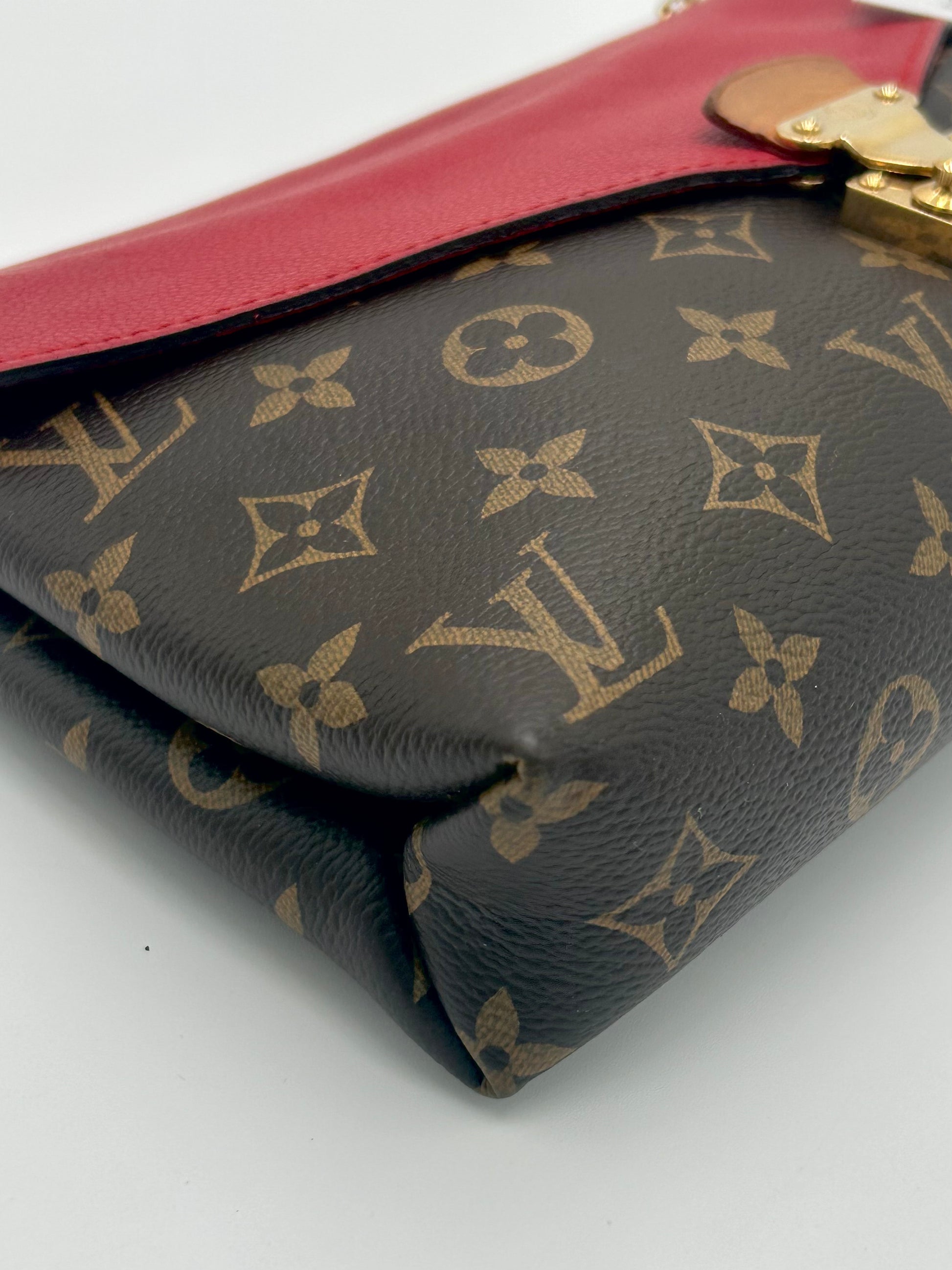 LV Pallas Chain