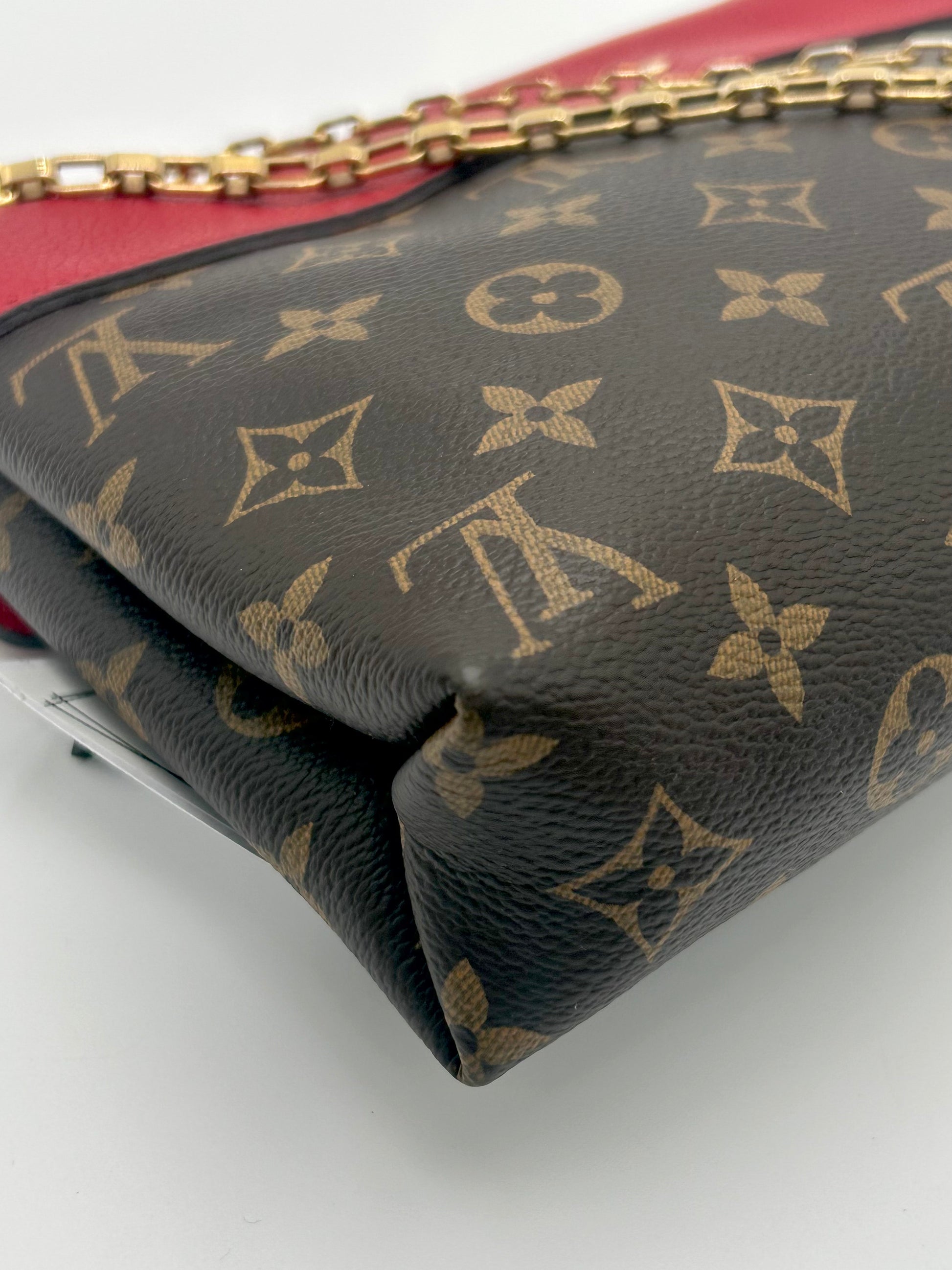 LV Pallas Chain