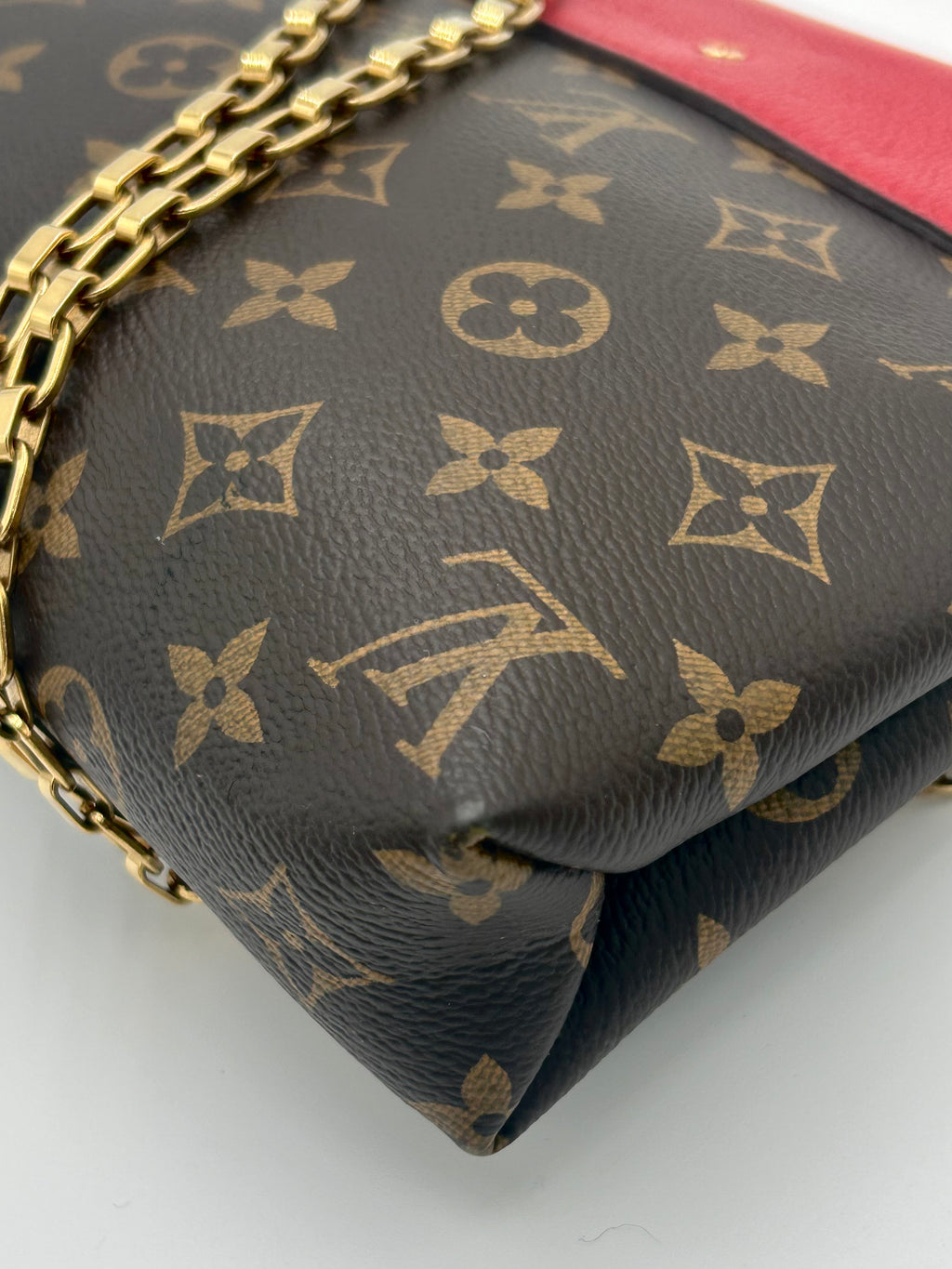 LV Pallas Chain