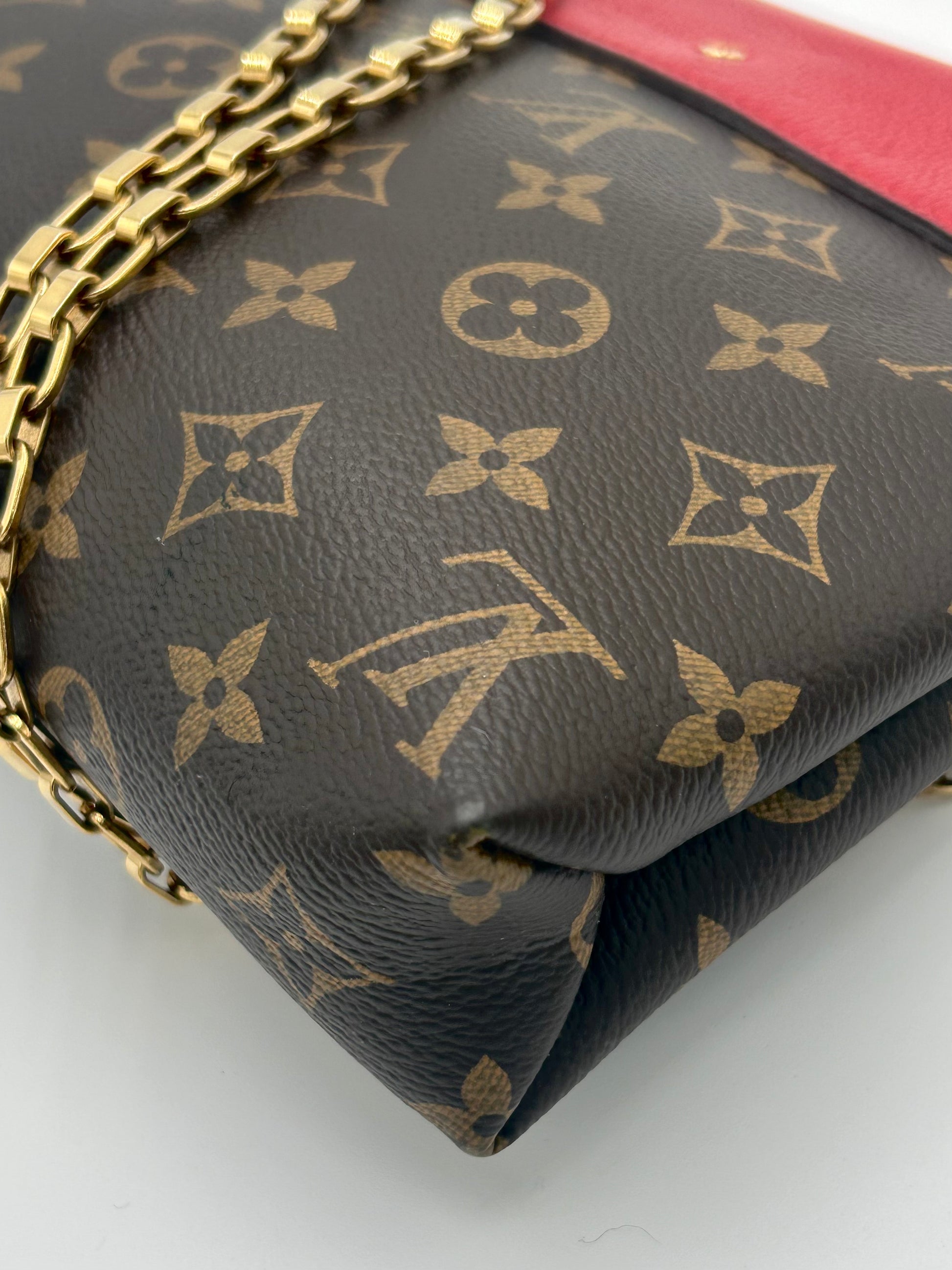 LV Pallas Chain