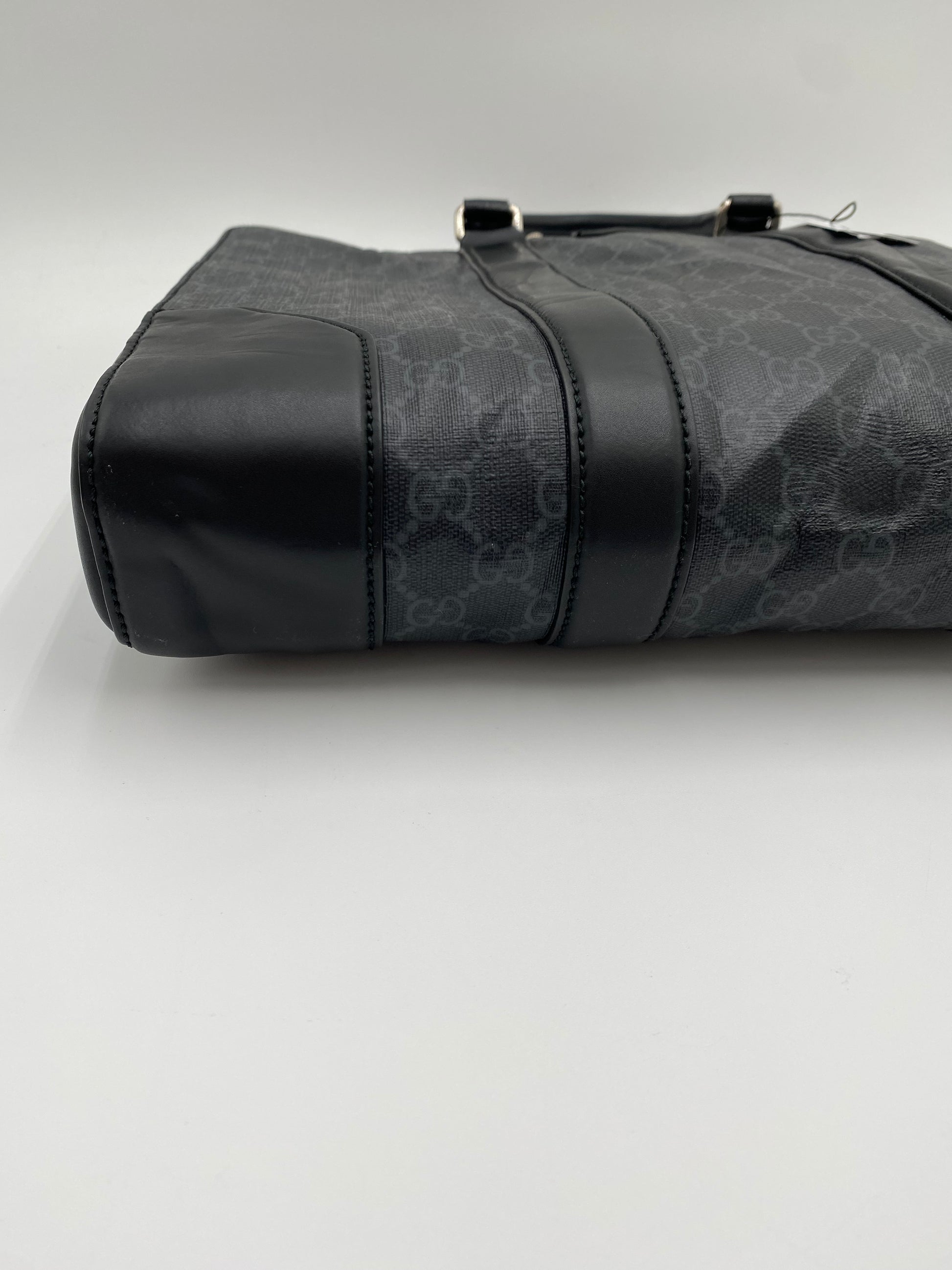 Gucci Supreme Document Bag