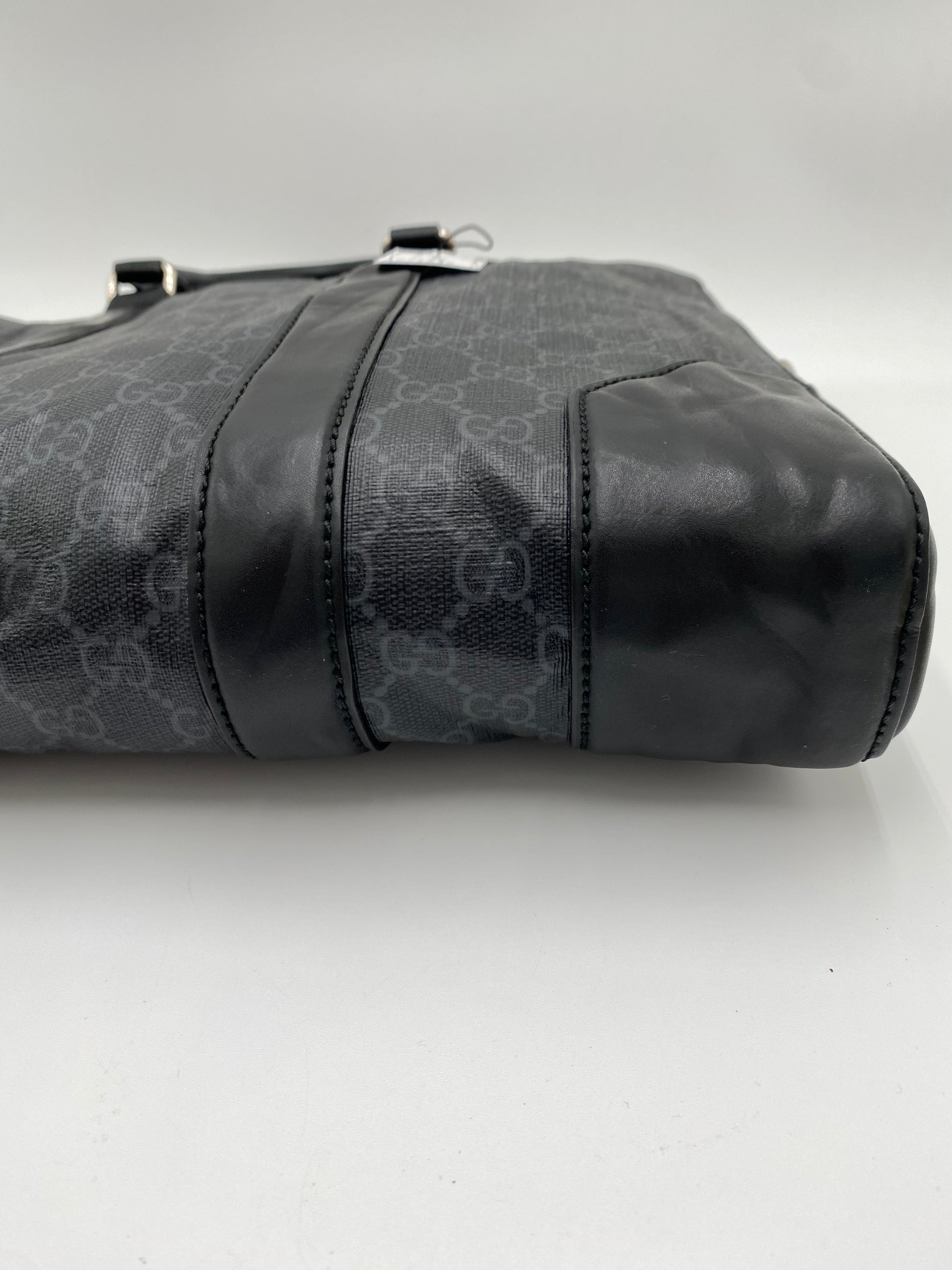 Gucci Supreme Document Bag