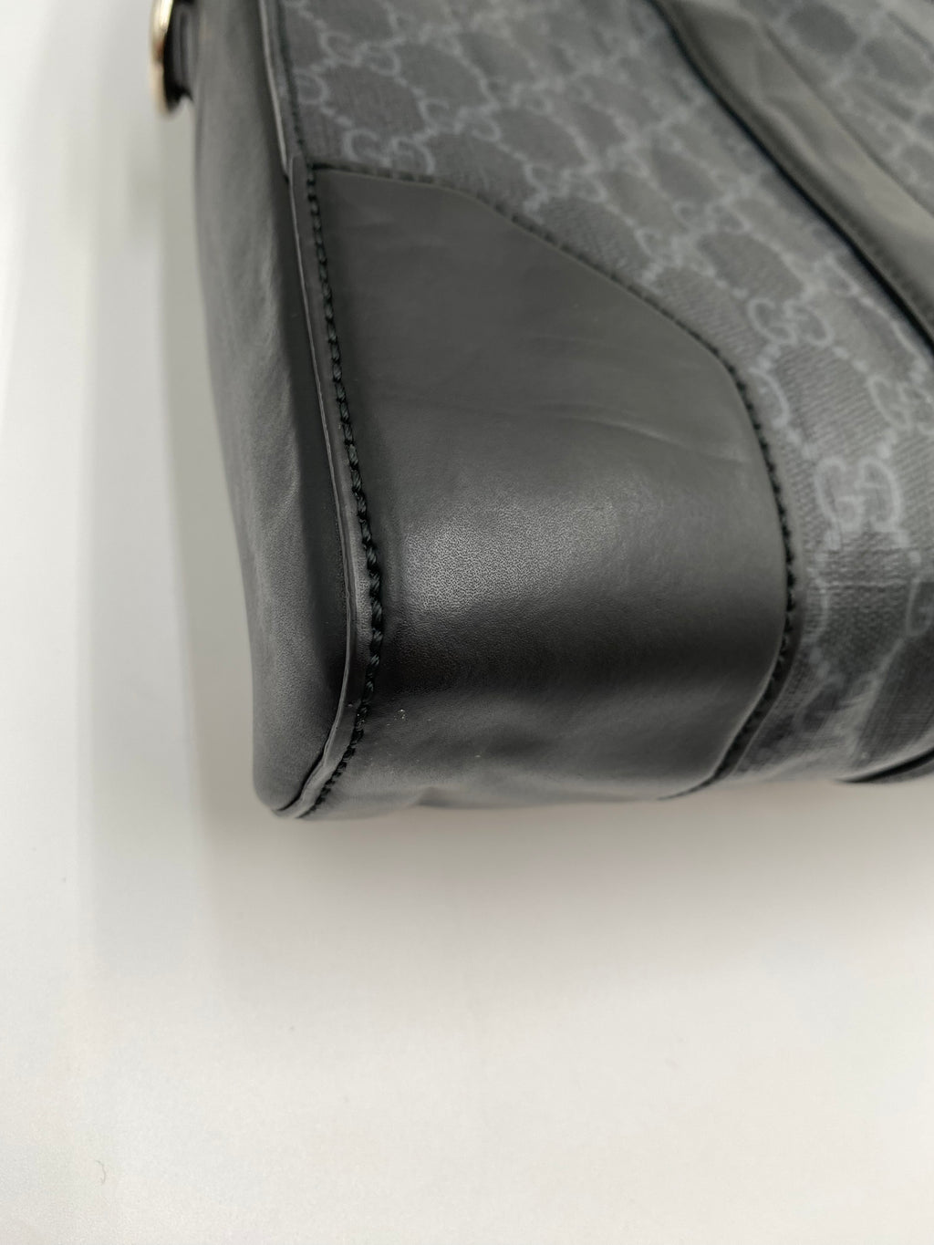 Gucci Supreme Document Bag