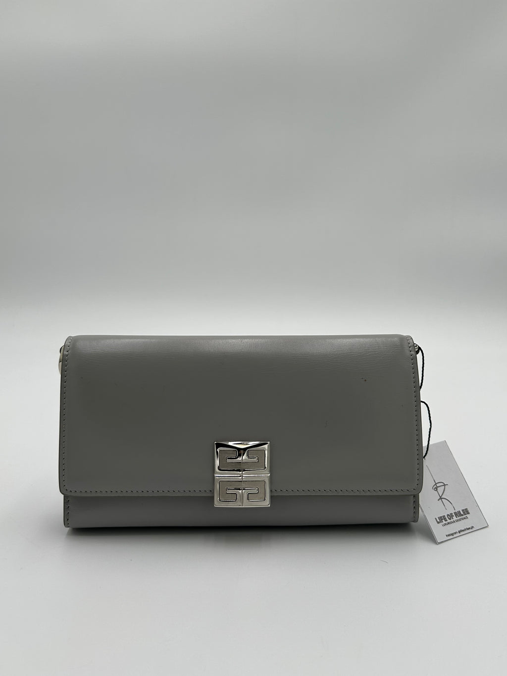 Givenchy Wallet on Chain
