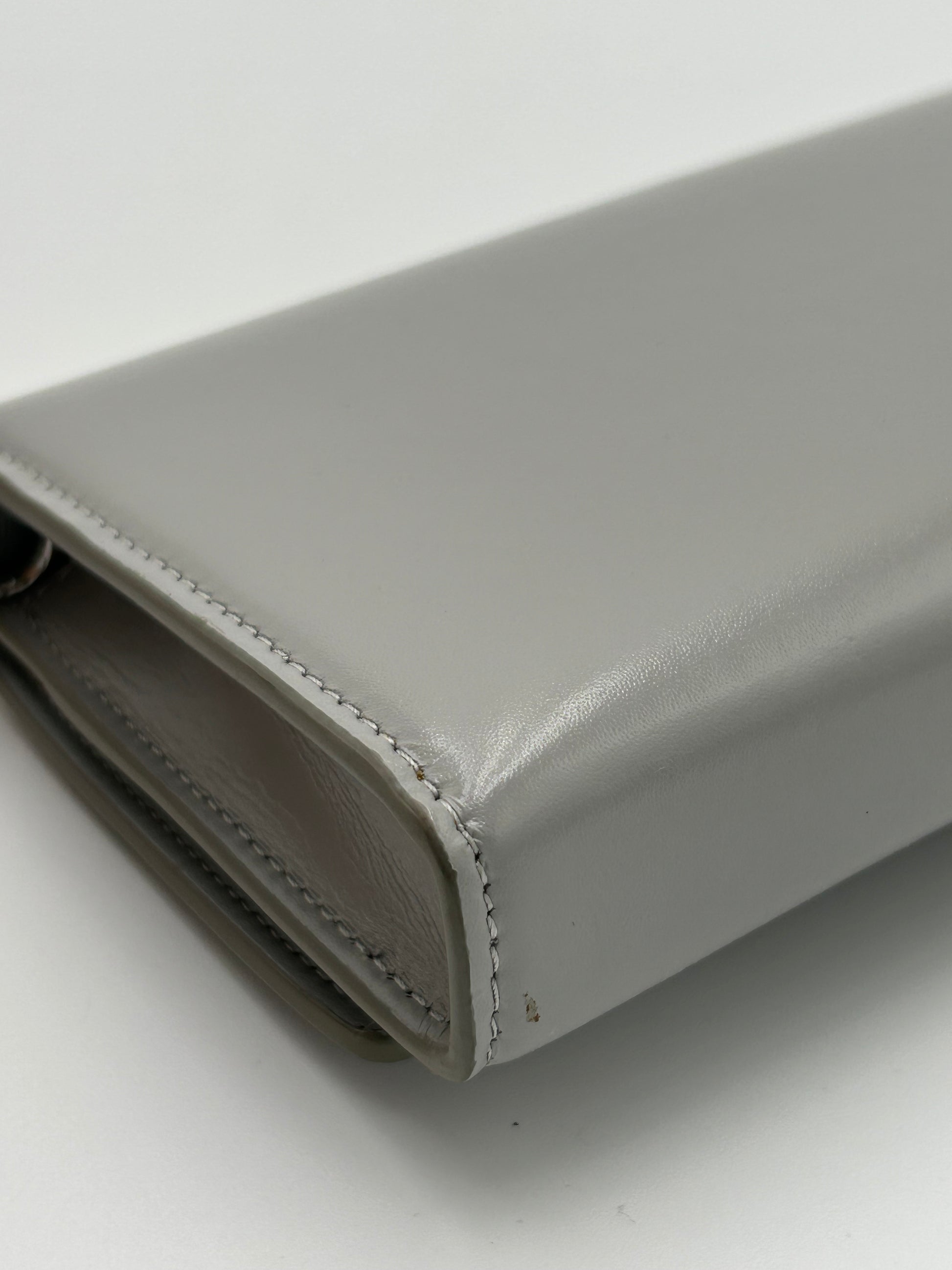 Givenchy Wallet on Chain